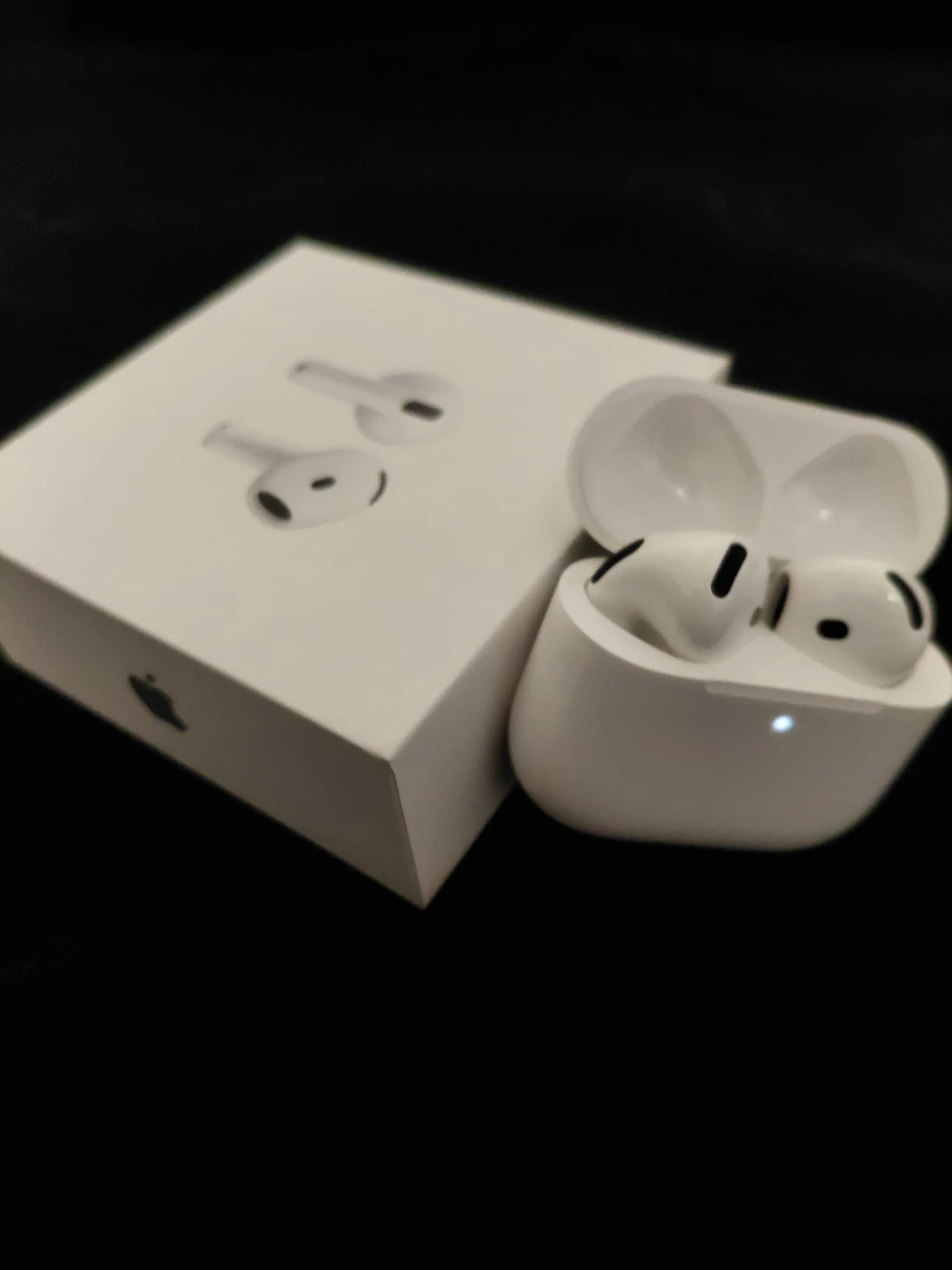 Apple airpods 4th gen - photo 3