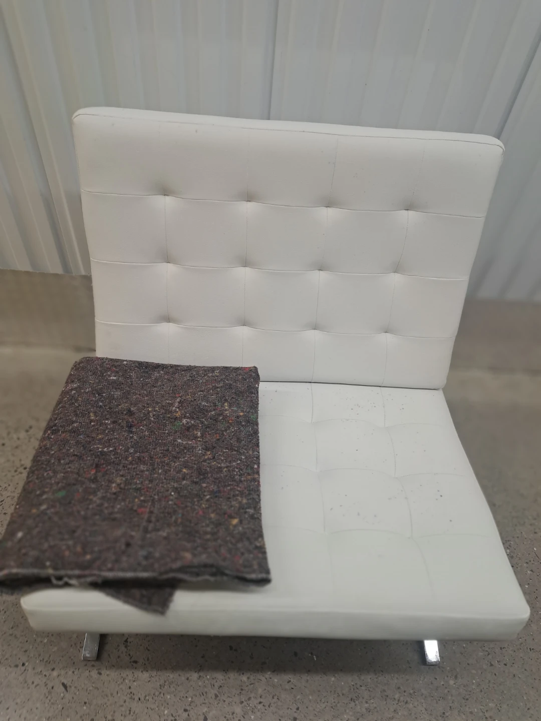 Bouclair White Faux Leather Lounge Chair - photo 3