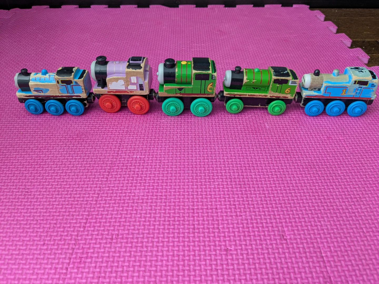 Wooden Thomas the Tank Engine Toy Trains (5 pcs) - photo 3