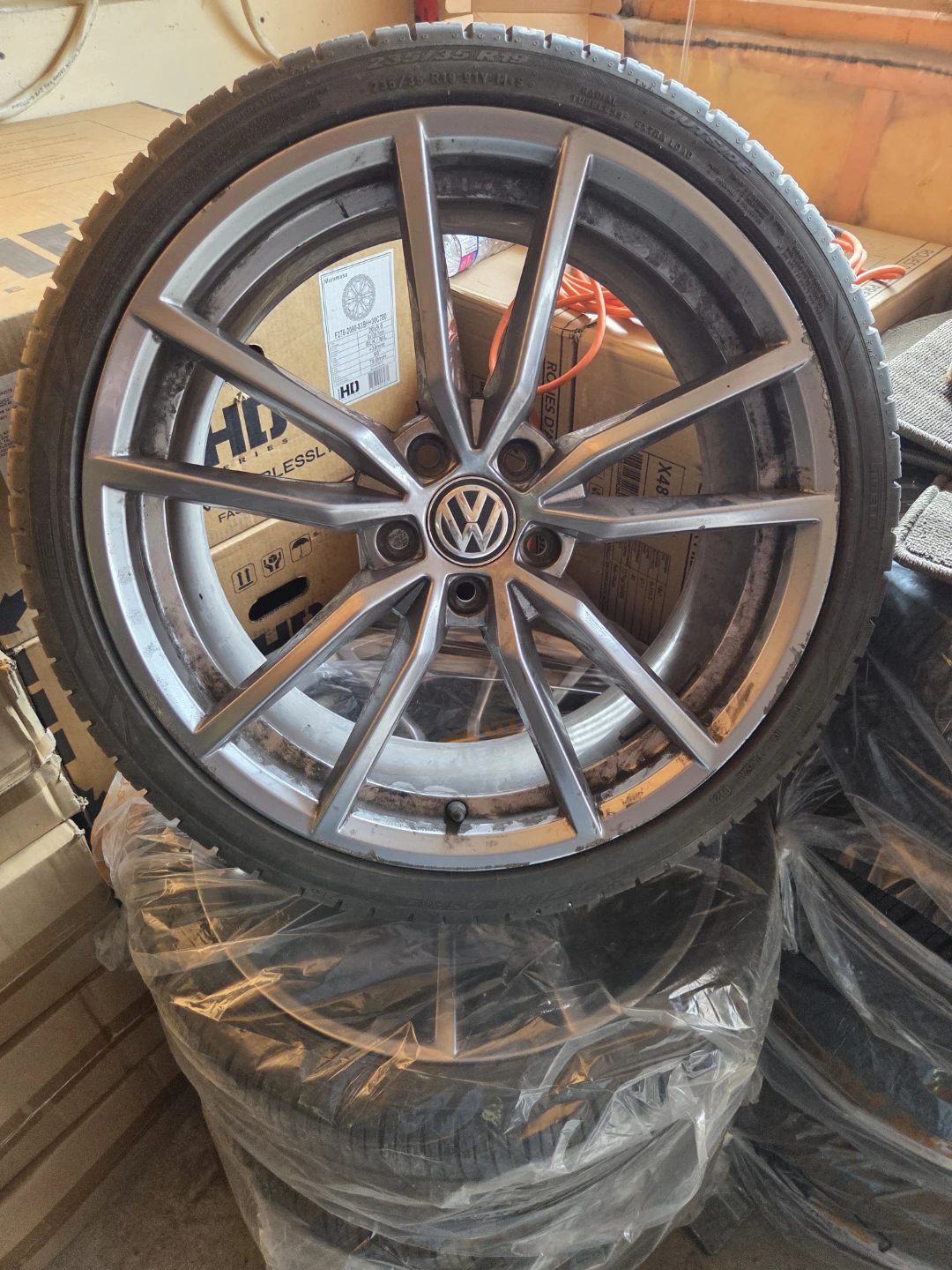 VW wheel assemblies, 19"