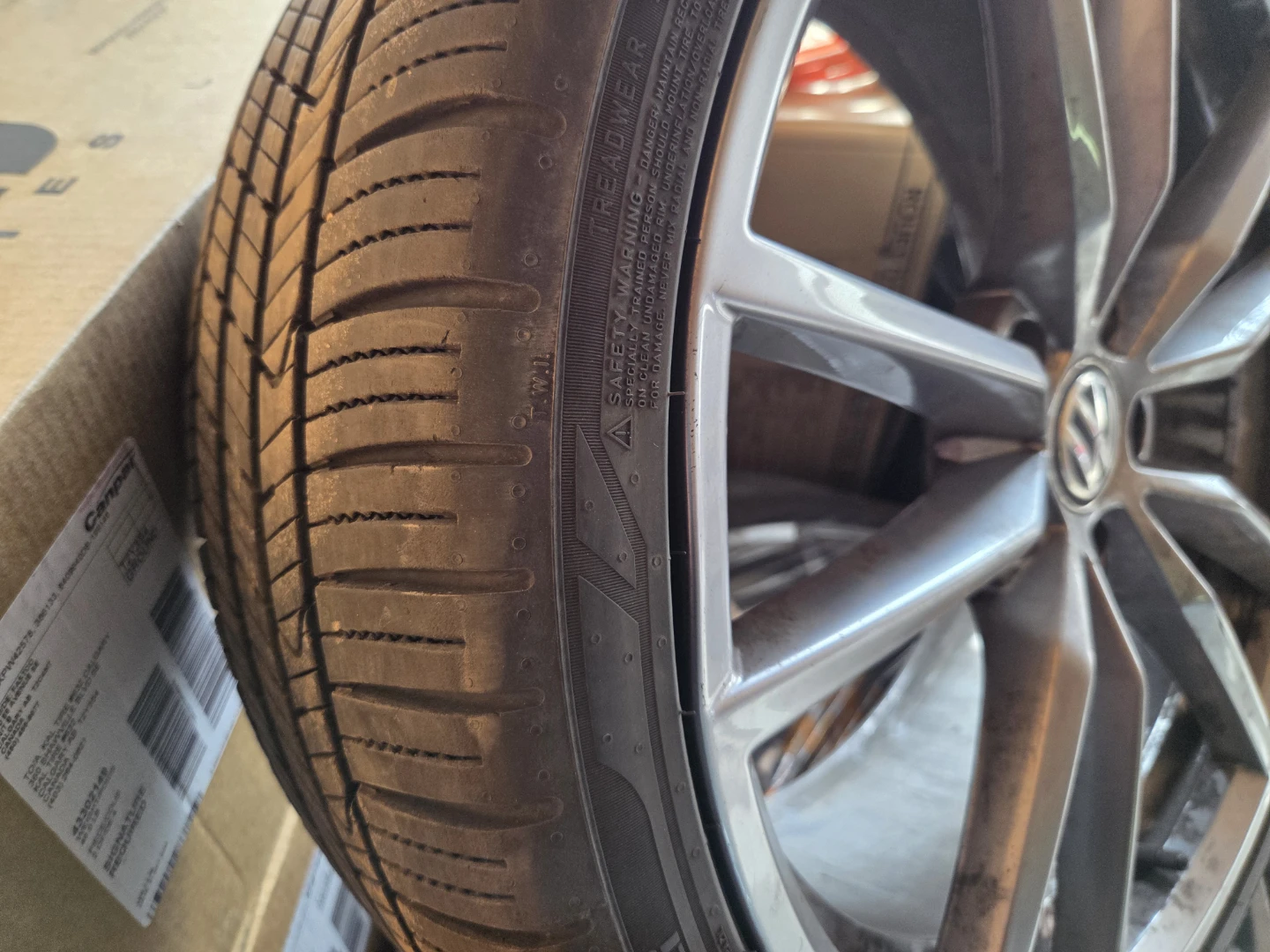 VW wheel assemblies, 19" - photo 3