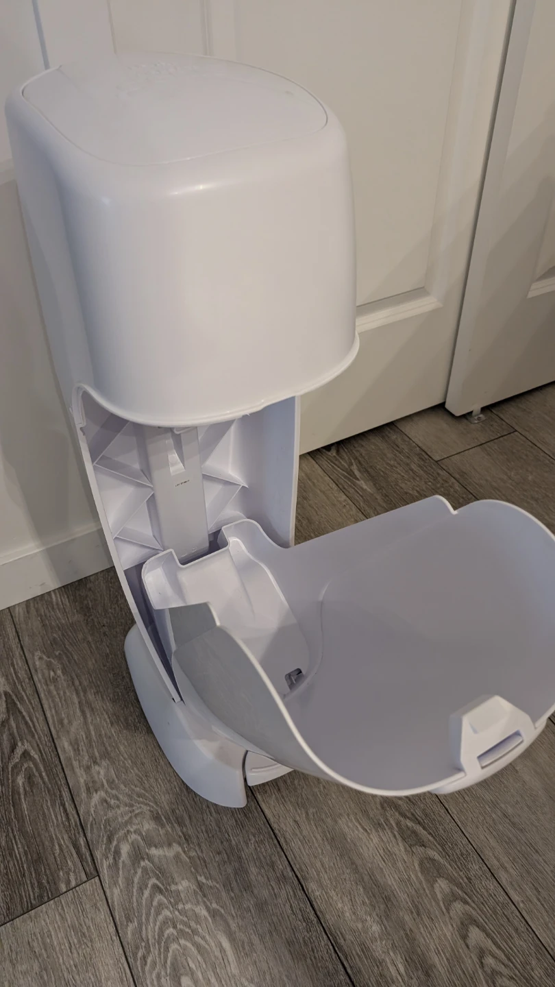 White Diaper genie - photo 2