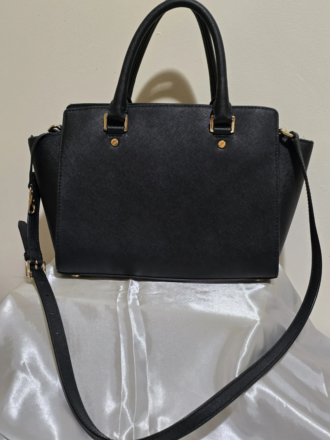Authentic Michael Kors LARGE Selma Satchel - Black Saffiano - photo 2