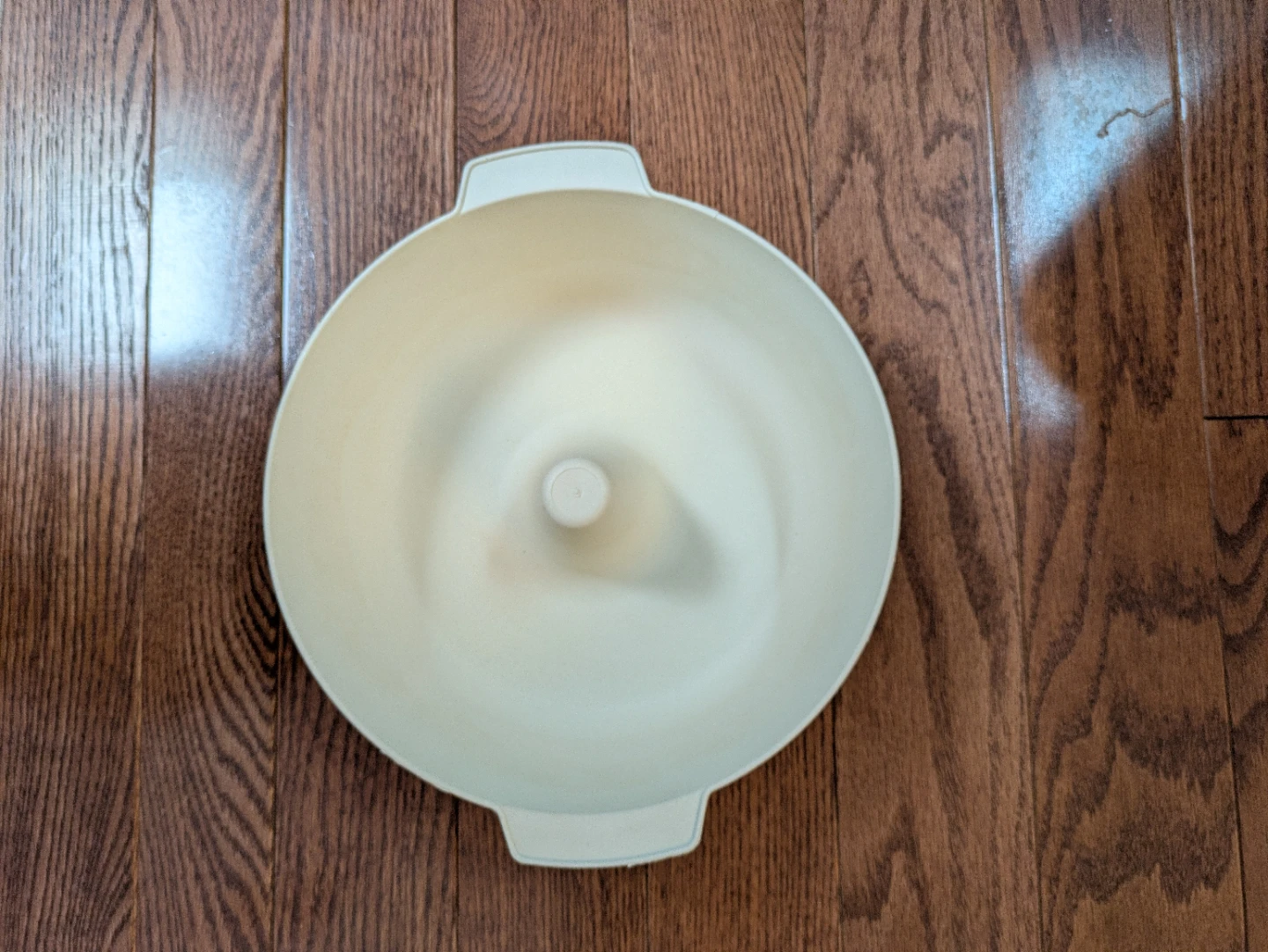 Beige Bundt Cake Pan, microwave only