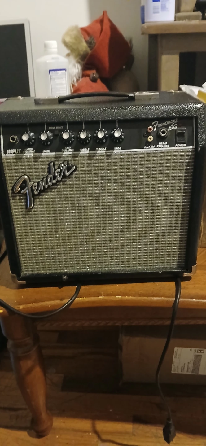 Fender Frontman 15G Guitar Amplifier - photo 2