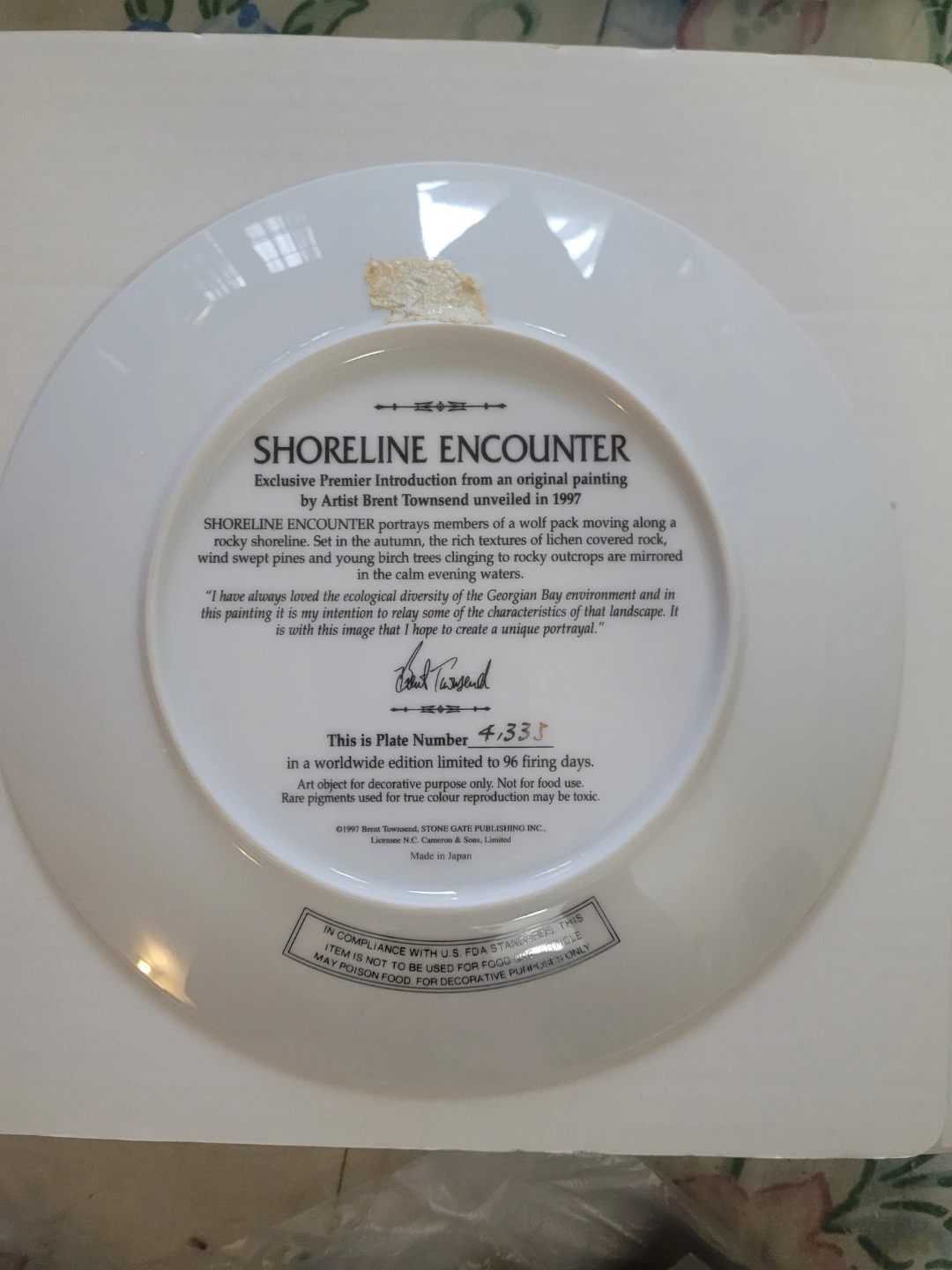 Shoreline Encounter Limited Edition Plate by Brent Townsend. - photo 2
