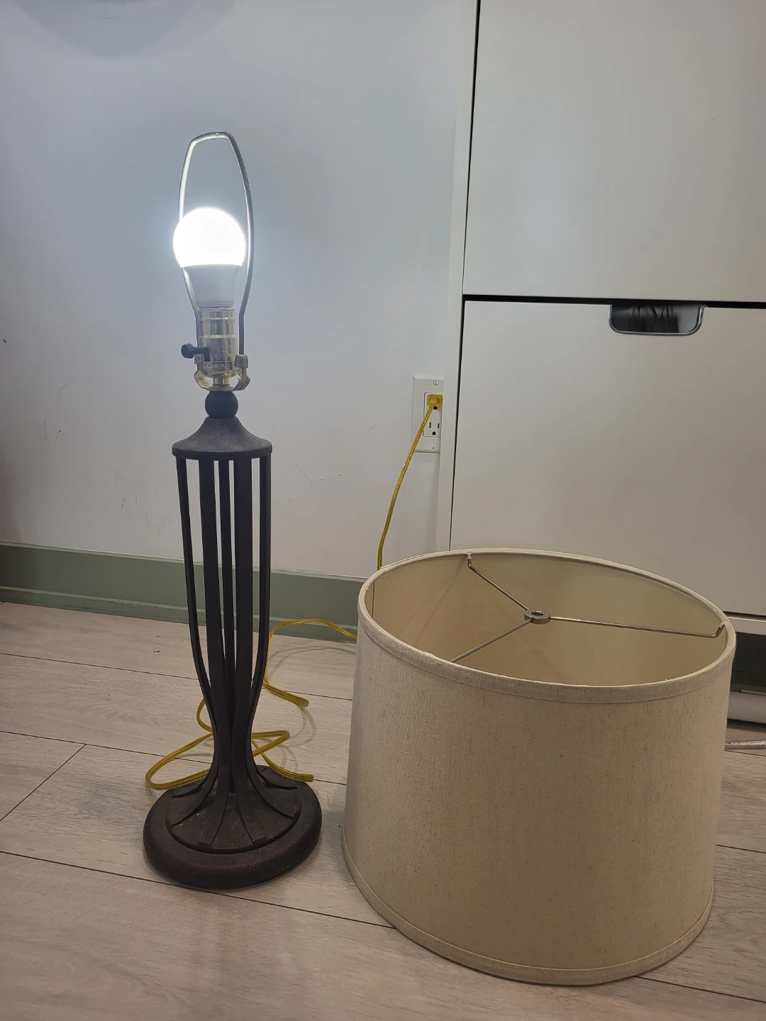 Table Lamp with Cream Shade - photo 3