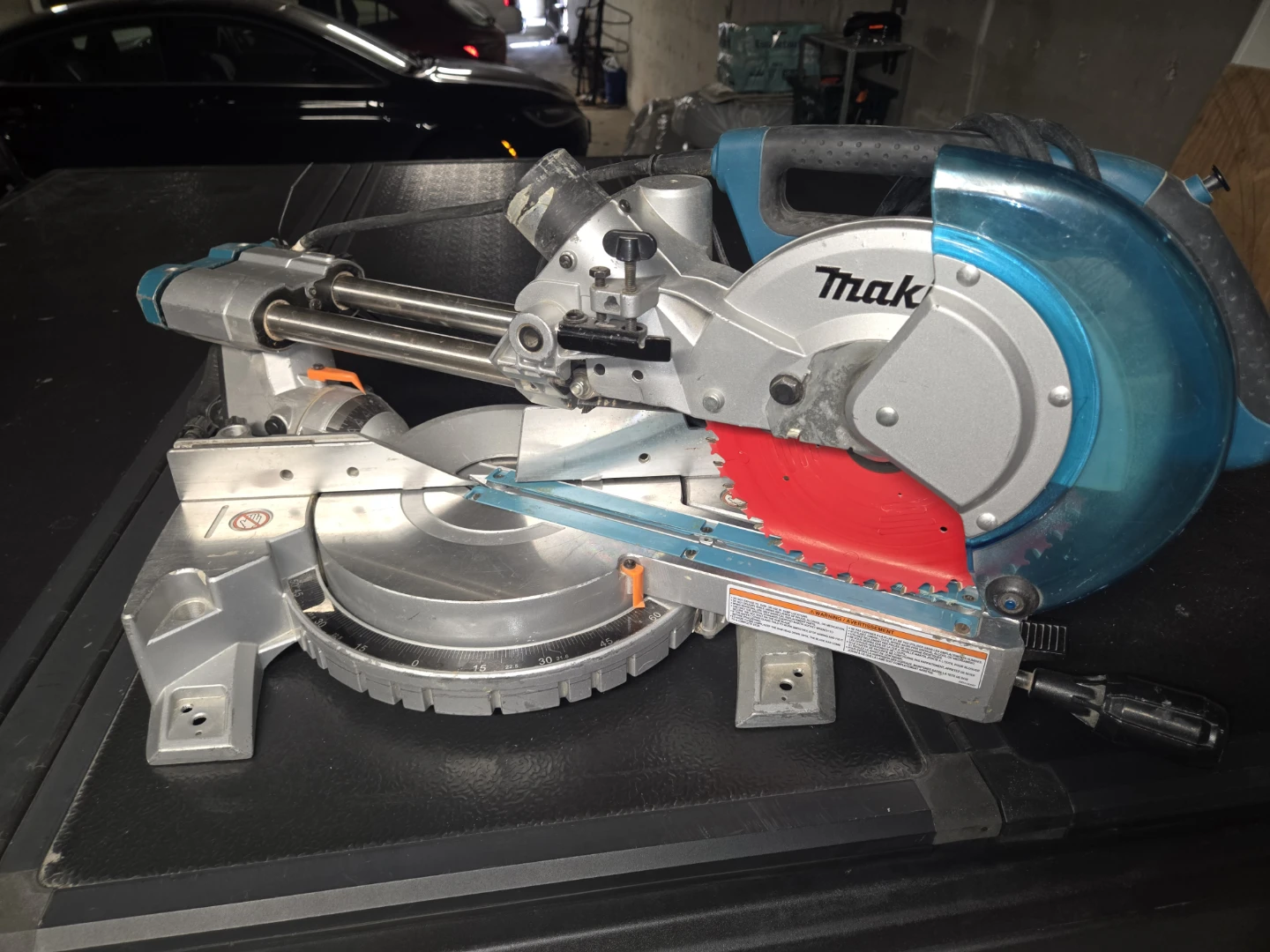 Makita Miter Saw - photo 2