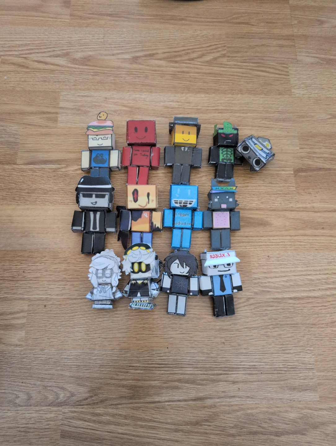 Roblox Inspired Papercraft Figures Set