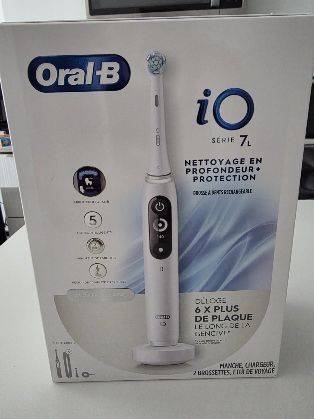 Oral-B iO Series 7 Electric Toothbrush - photo 2