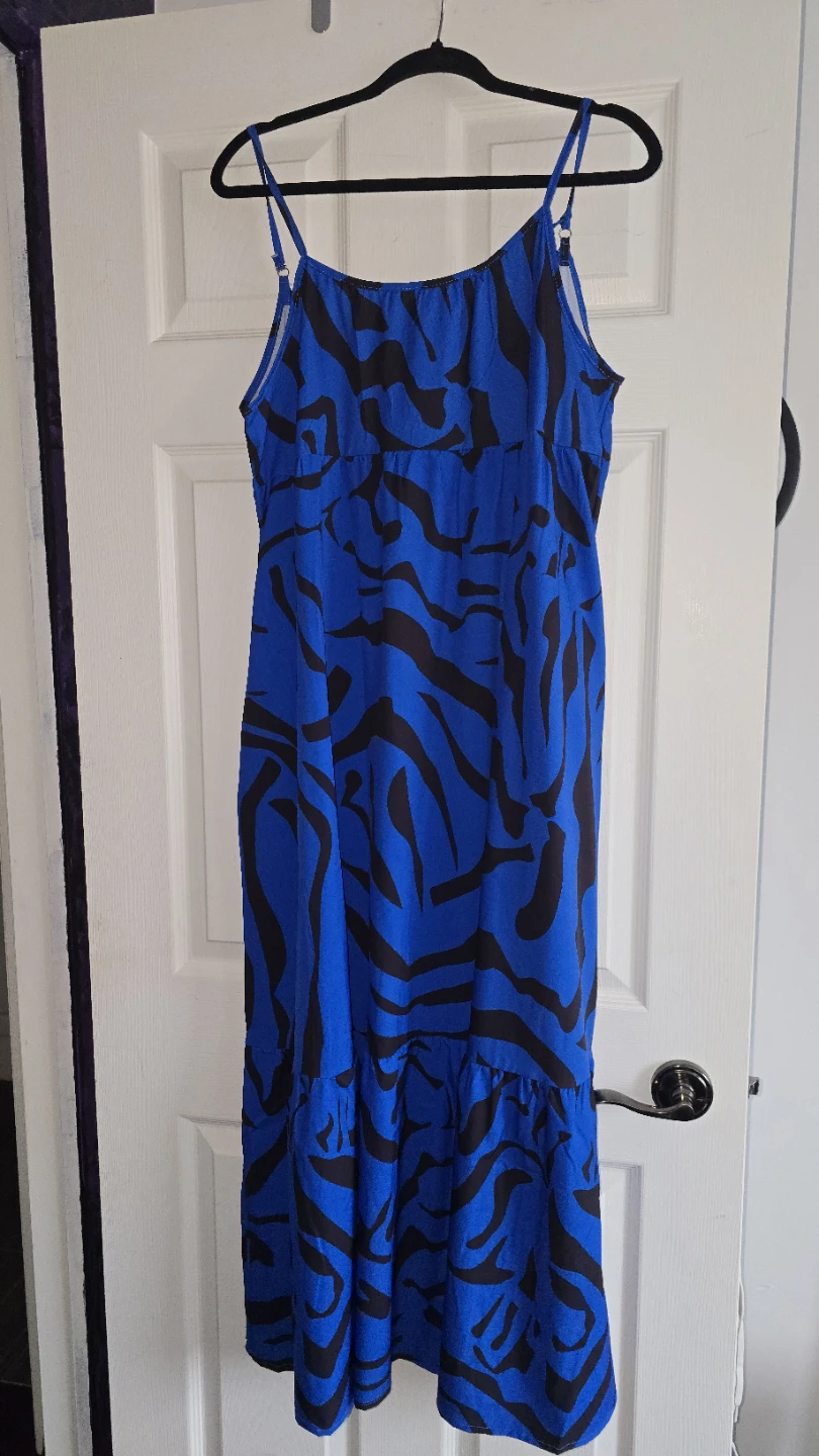 Shein Blue and Black Abstract Print Maxi Dress