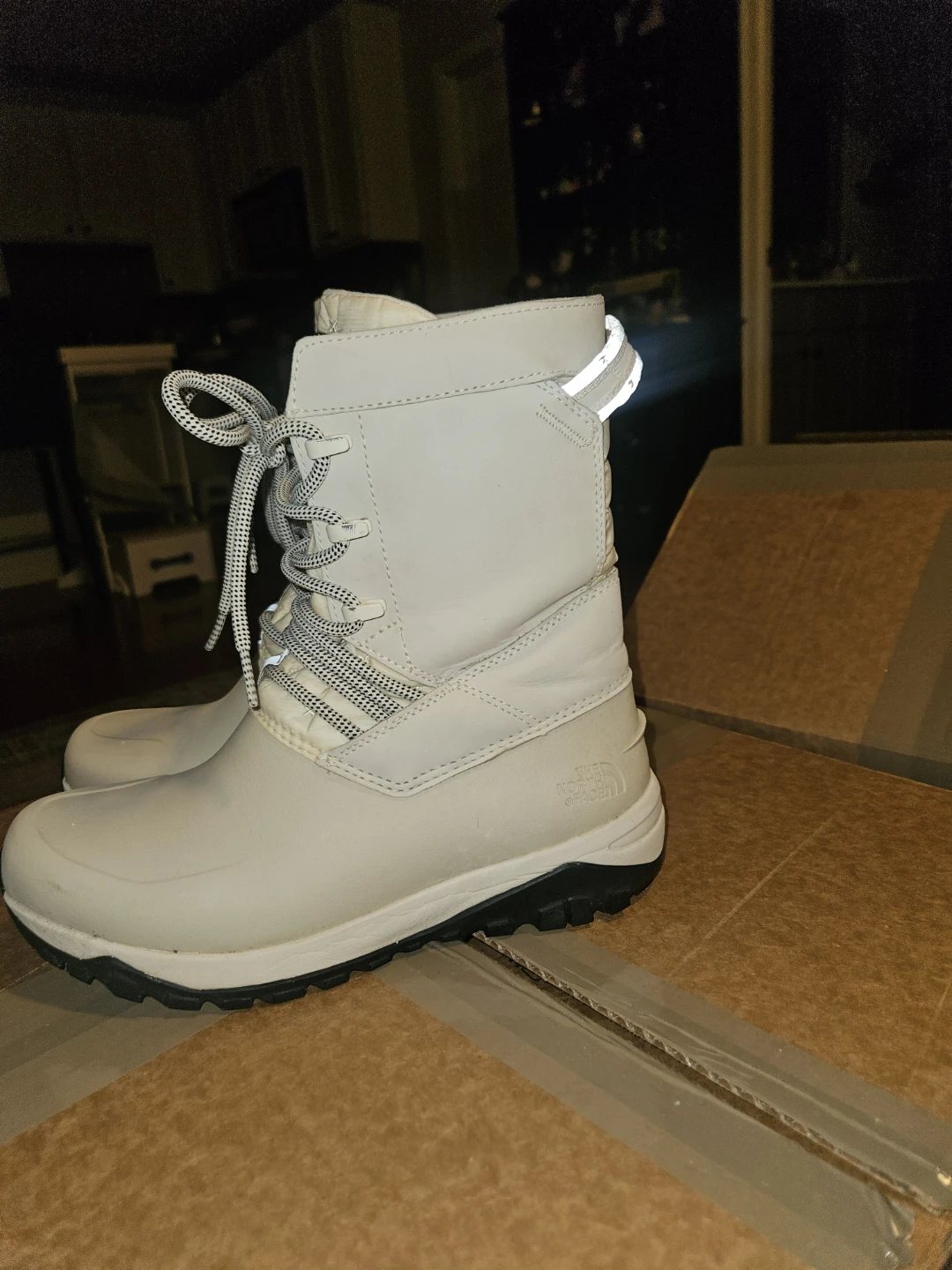 The North Face Women's Winter Boots Size 8 - photo 4