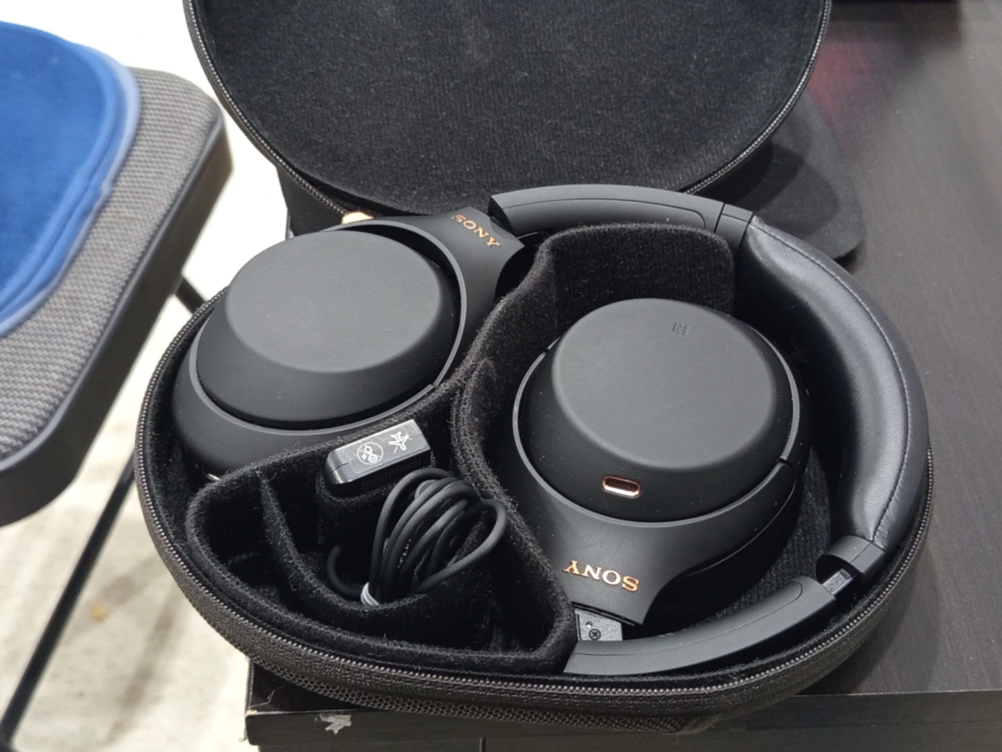 Sony WH-1000XM4 Noise Cancelling Headphones Sale - photo 3