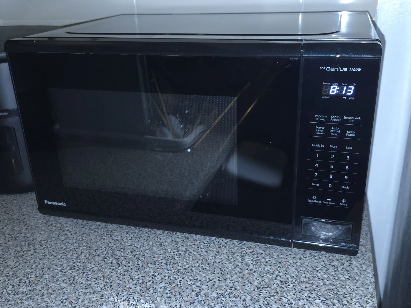 Panasonic Mid Size 1100 W 1.3 Cu Microwave