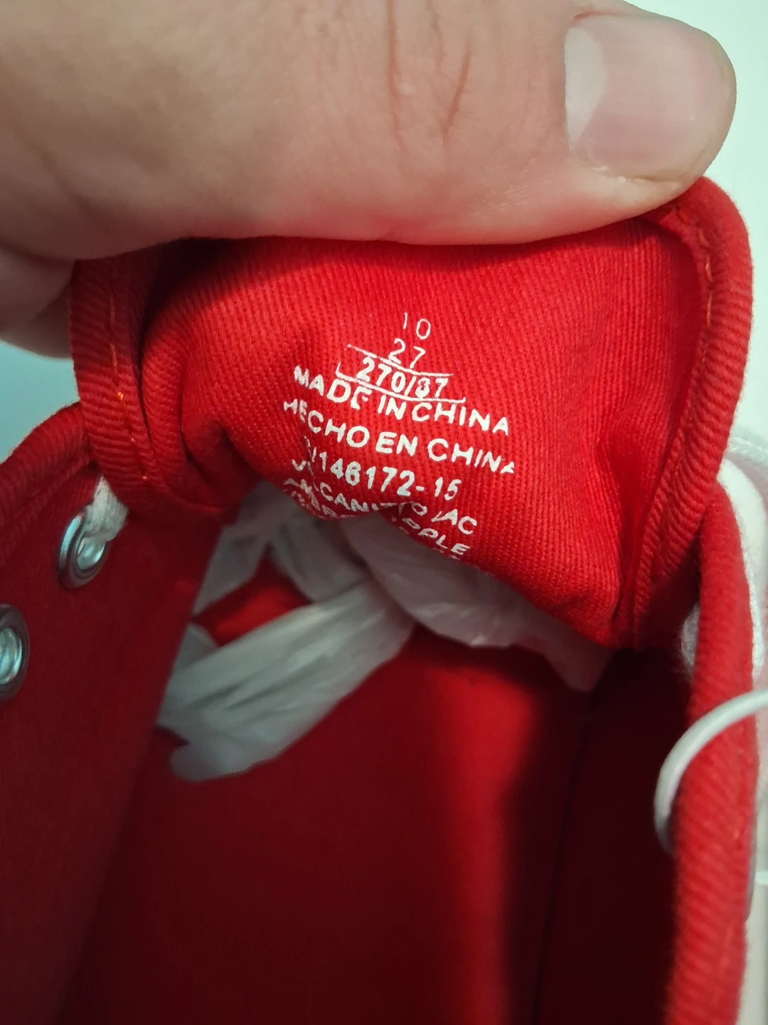 red Old Navy canvas sneakers - photo 2