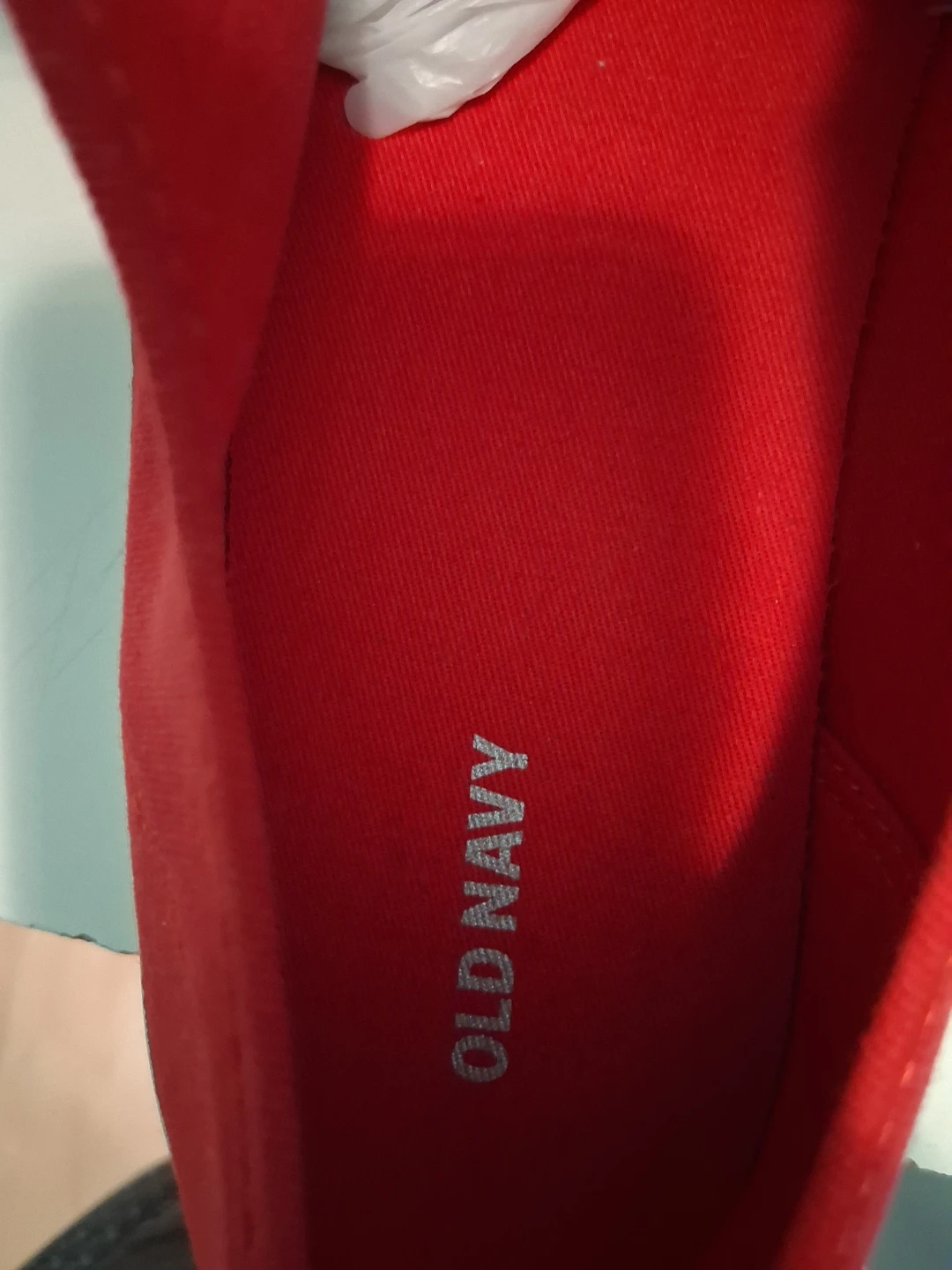red Old Navy canvas sneakers - photo 3