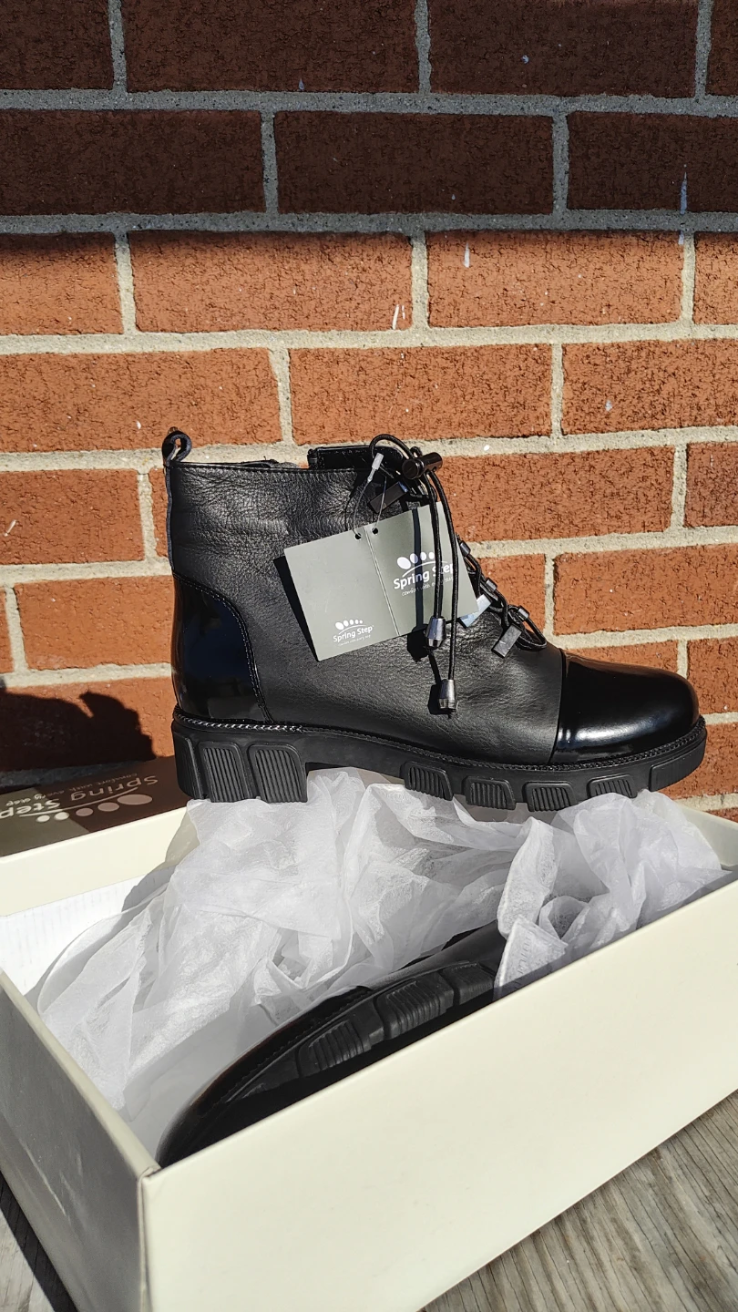 Spring Step Black Leather Combat Boots - photo 2