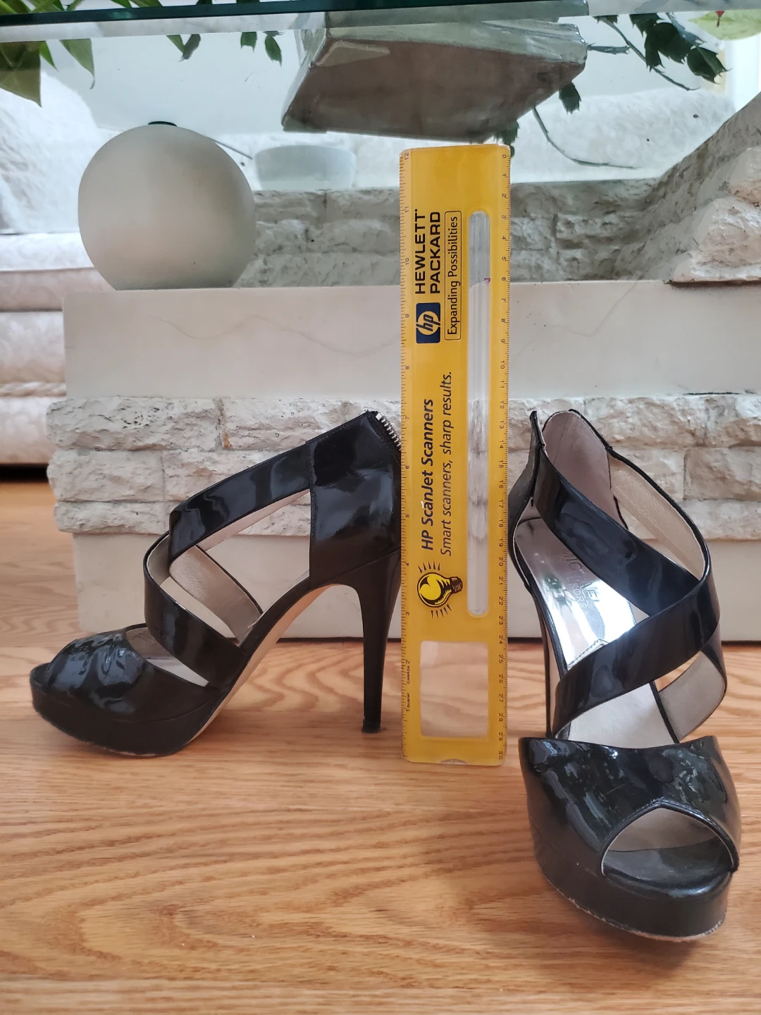 Michael Kors Black Patent Leather Peep-Toe Heels Size 7.5 - photo 2