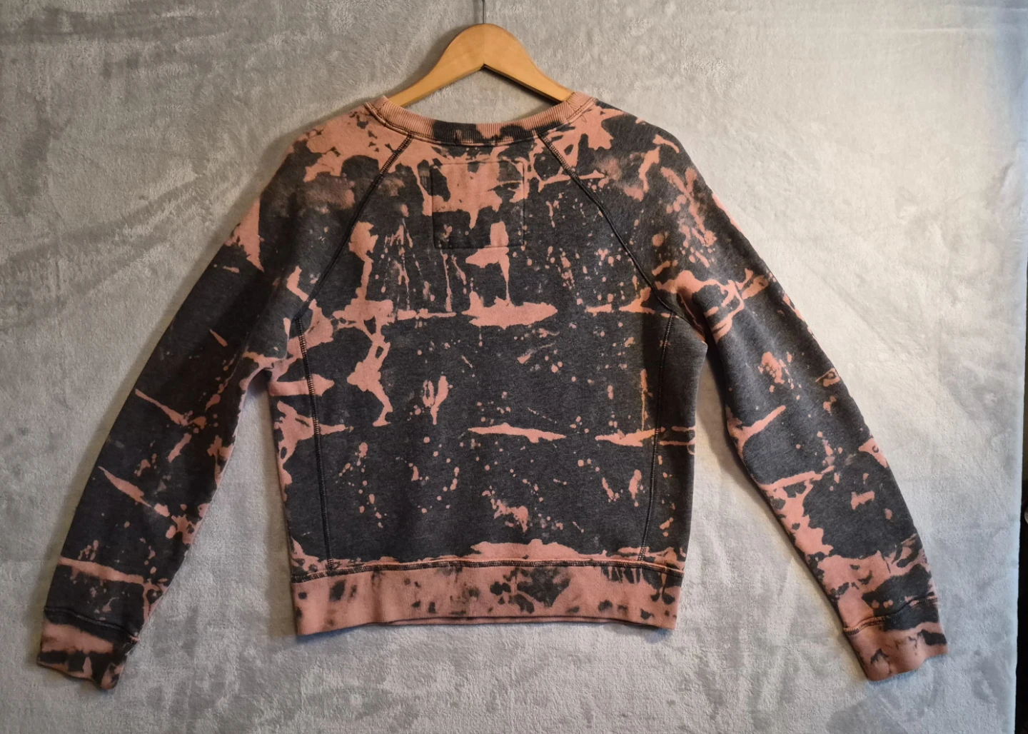 Abercrombie & Fitch Bleached Crewneck Sweatshirt - photo 3