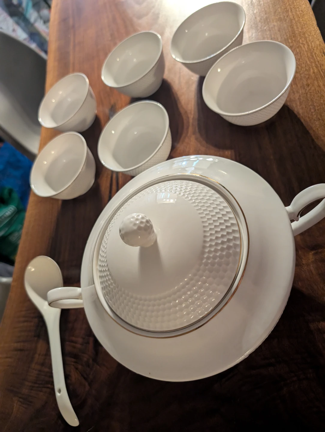 White Soup Tureen Set with 6 Bowls and Ladle