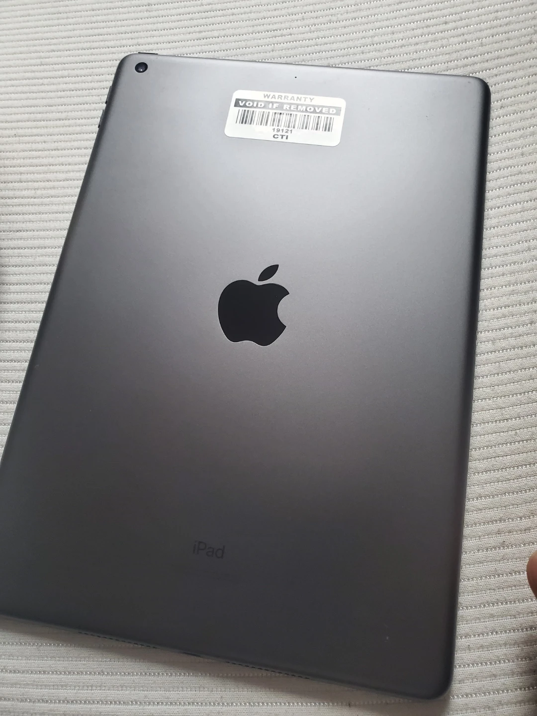 Apple iPad Tablet - photo 2