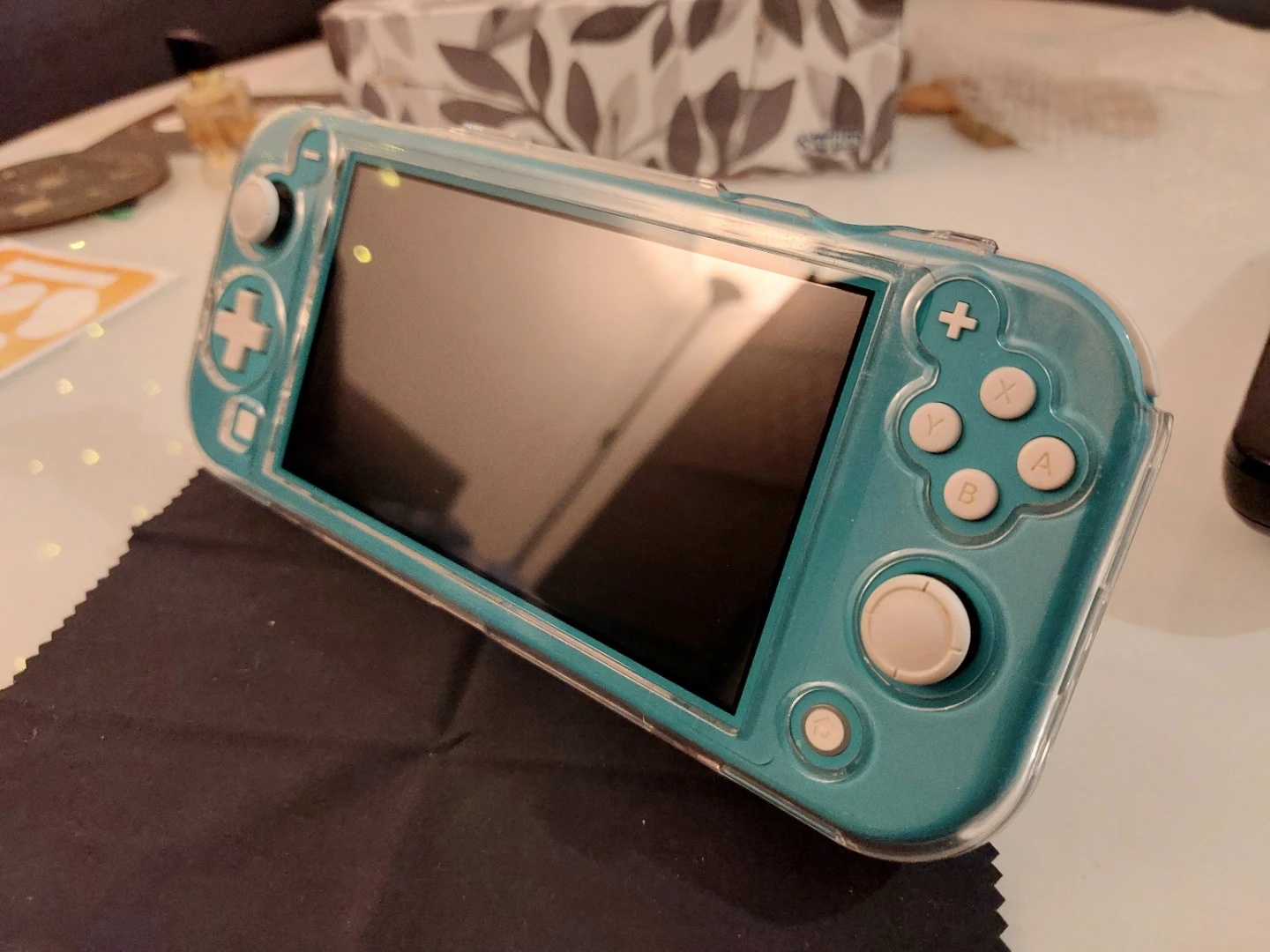 Nintendo Switch Lite (Turquoise) + case