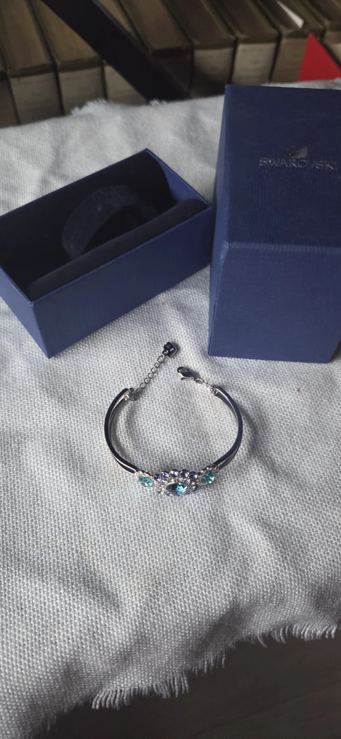Authentic Swarovski Crystals Bangle - photo 5