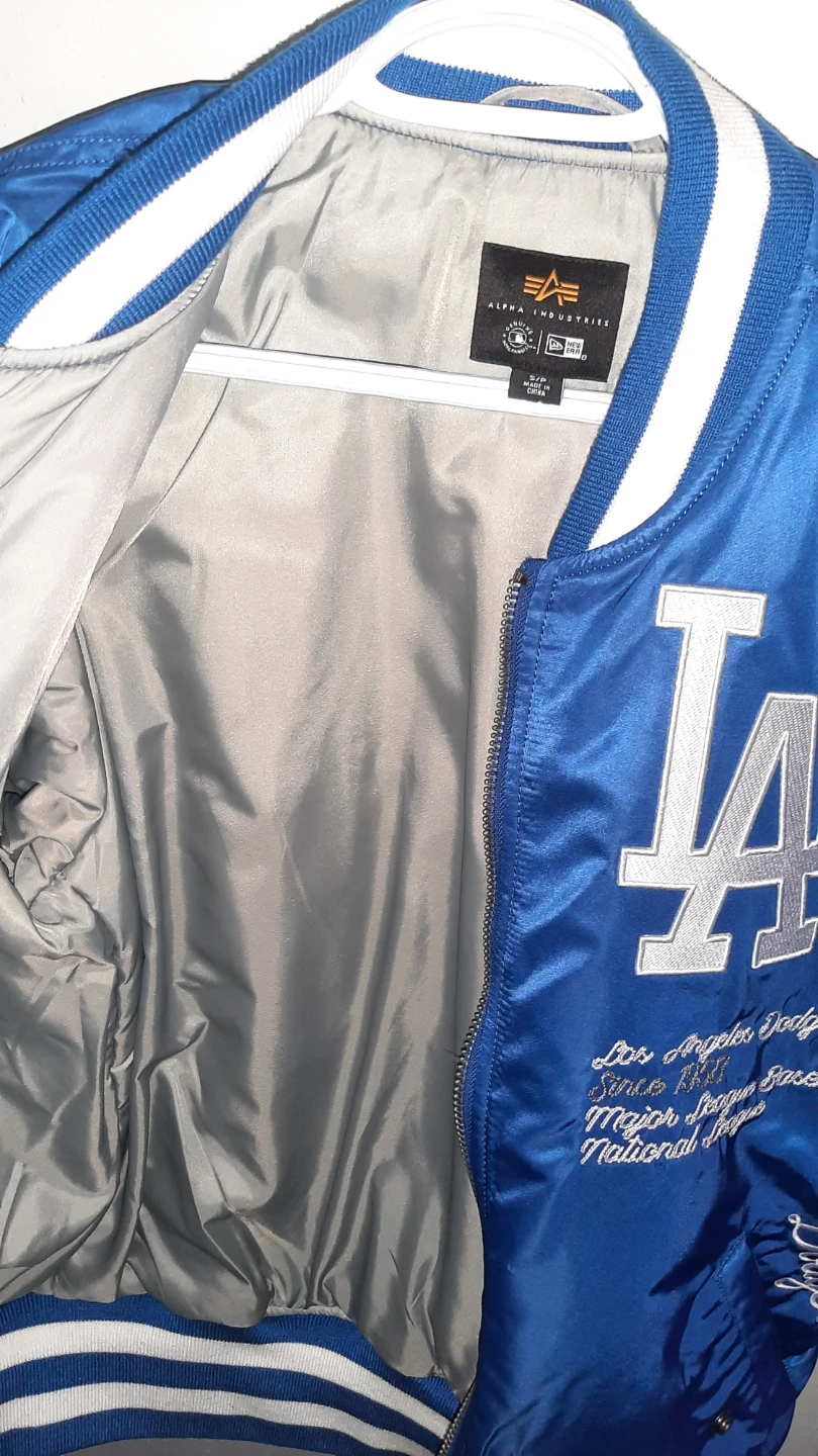 Alpha Industries LA Dodgers Bomber Jacket - photo 5