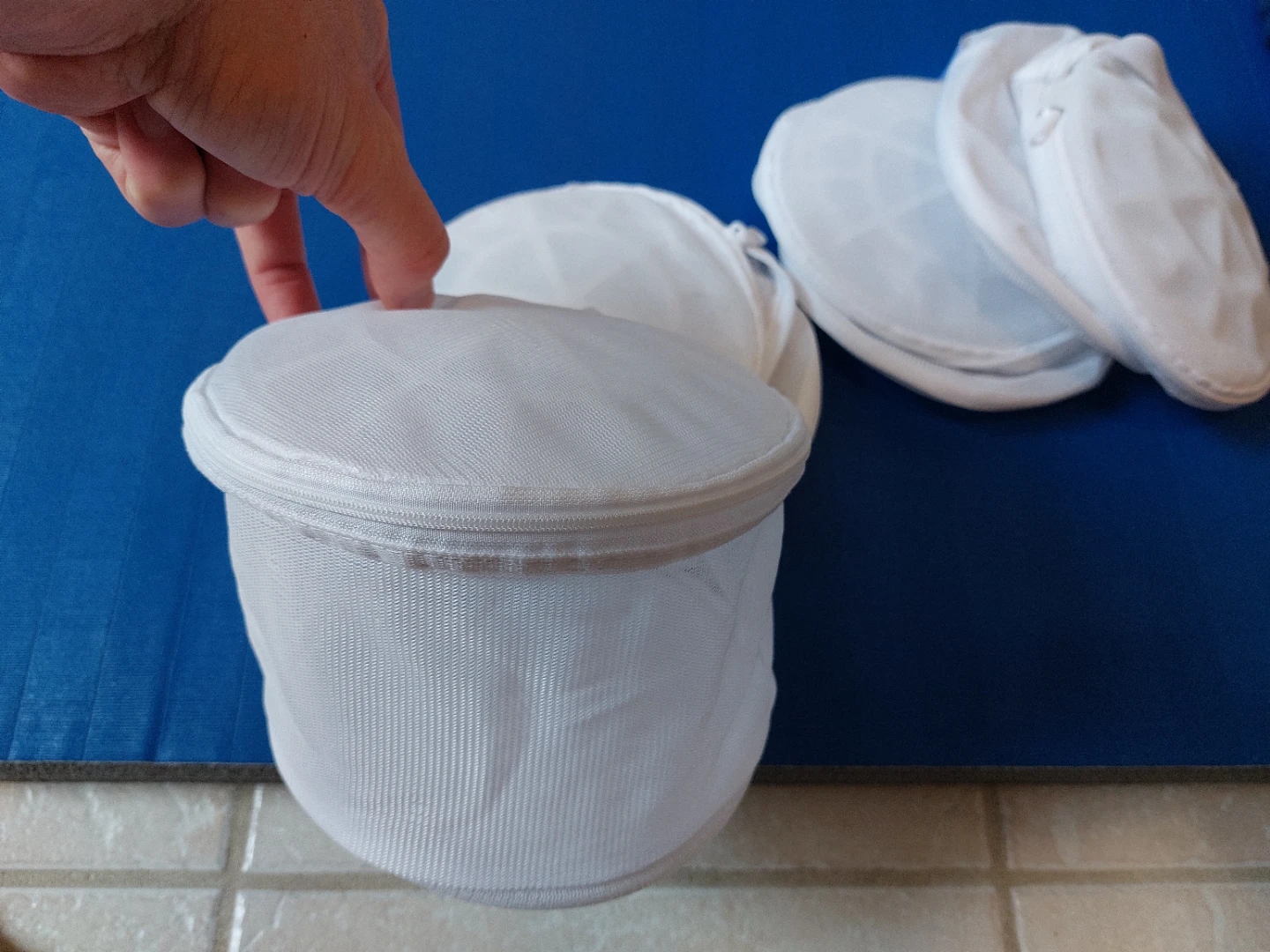 Set of 4 Bra Mesh Laundry Bags - photo 2