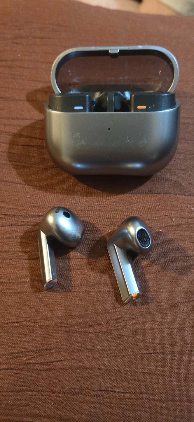 Wireless Earbuds with Charging Case - photo 4