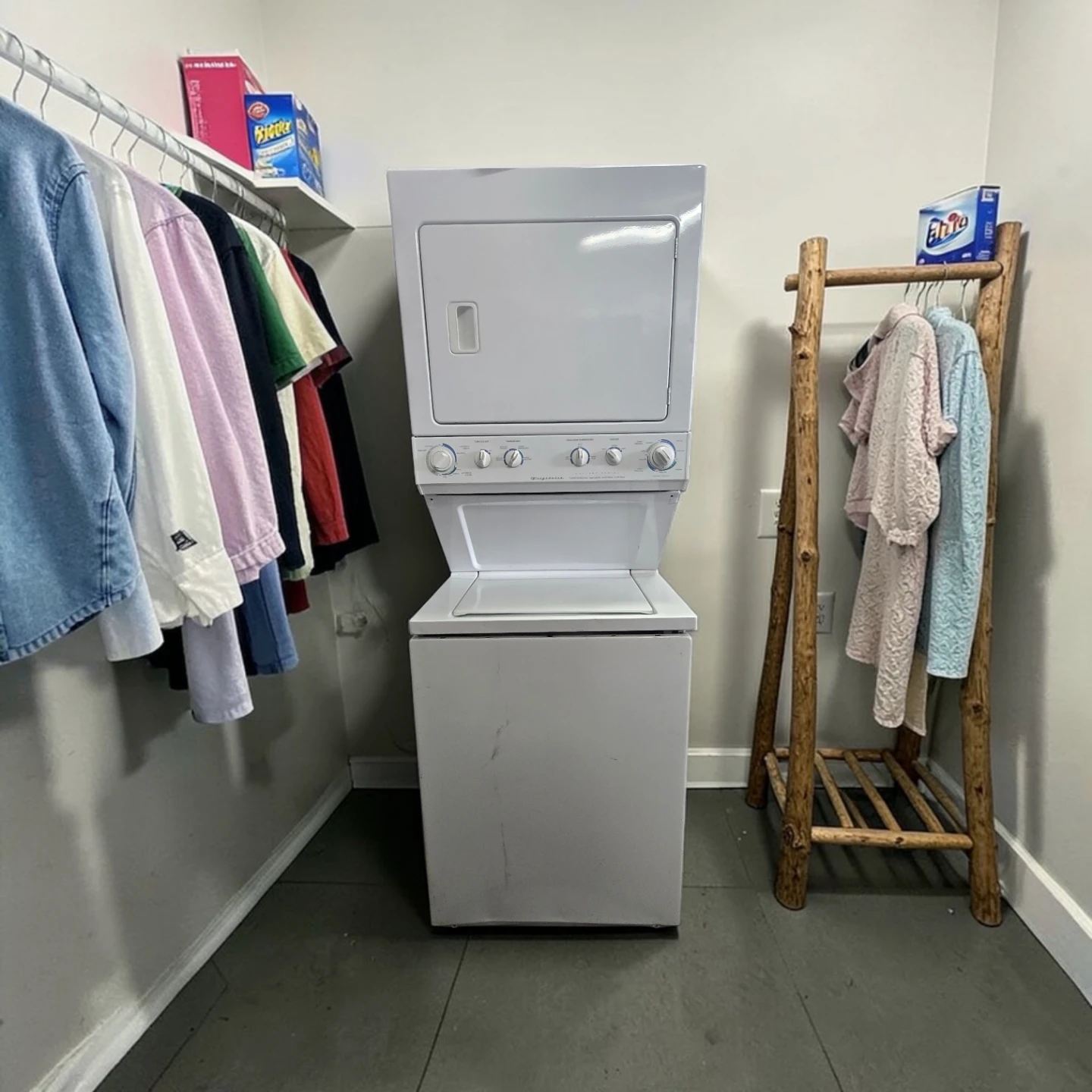 Perfectly working Frigidaire stackable washer &, dryer $600