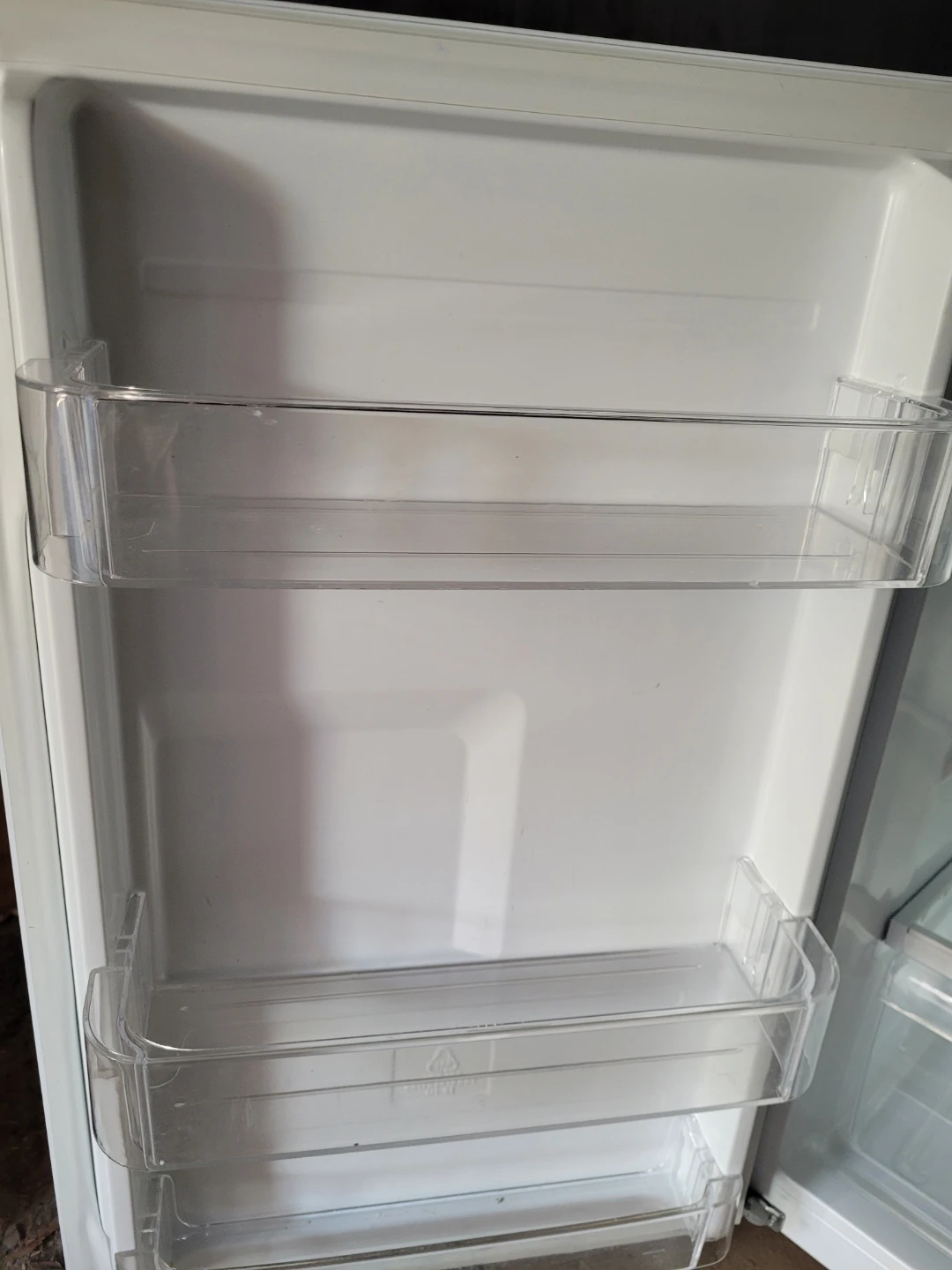GE refrigerator freezers and Frigidaire oven - photo 3