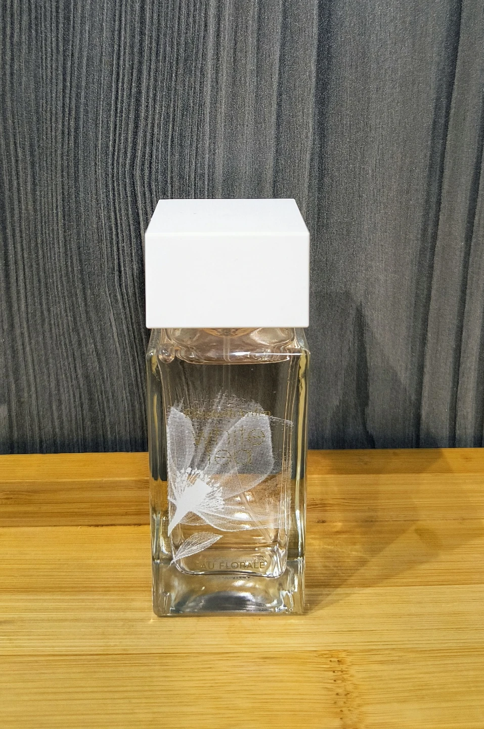 Elizabeth Arden White Tea Eau Florale Eau de Toilette 50ml - photo 2