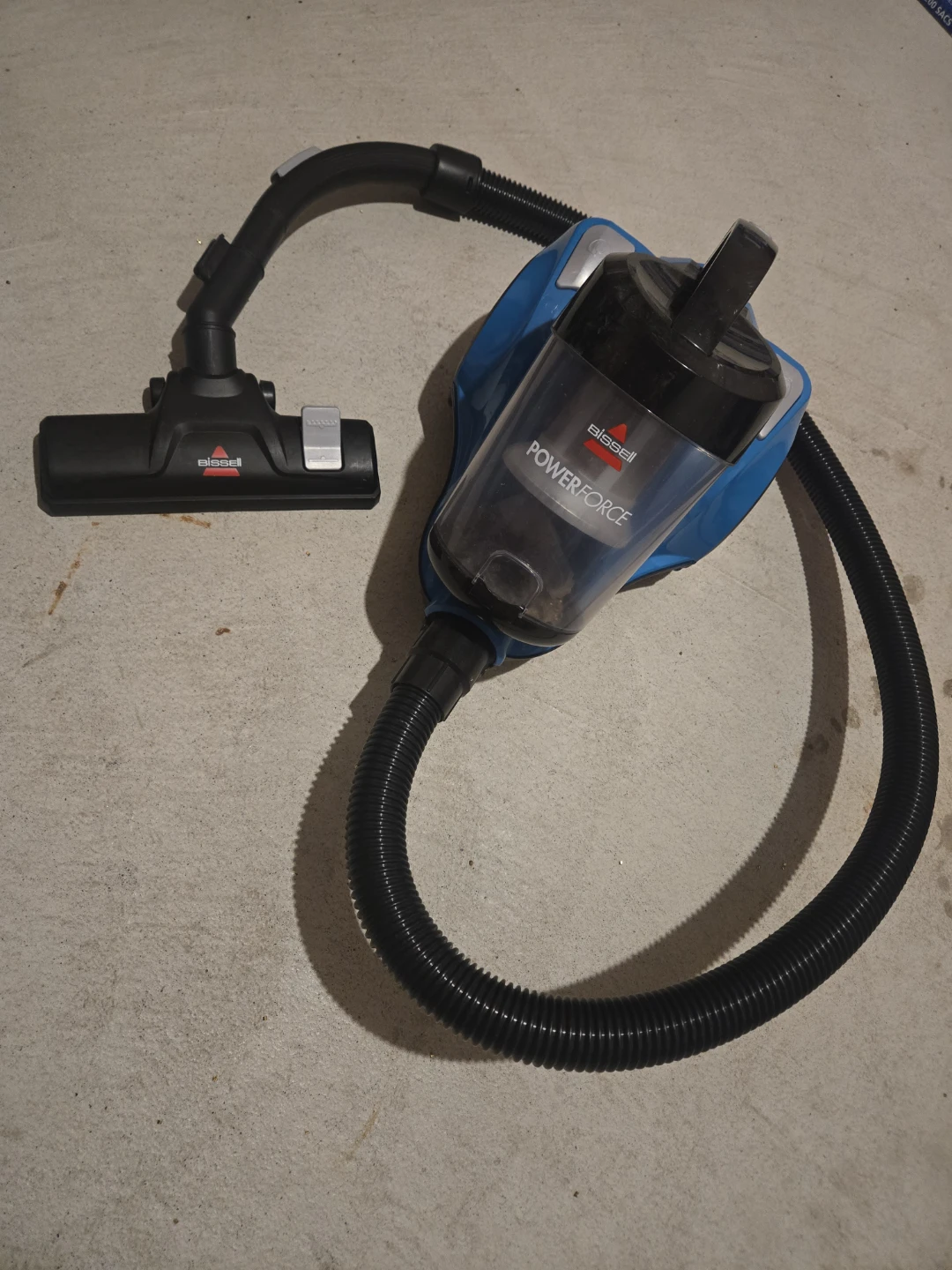 Bissell PowerForce Compact Vacuum Cleaner - photo 4
