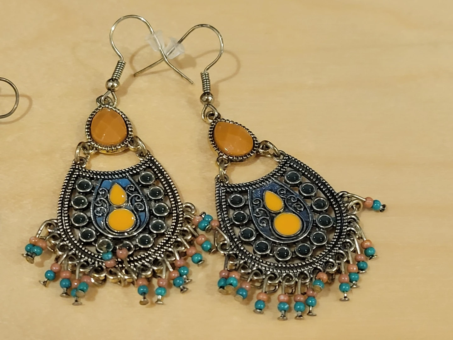 2 x Boho Style Teardrop and Fan Earrings Set - photo 3