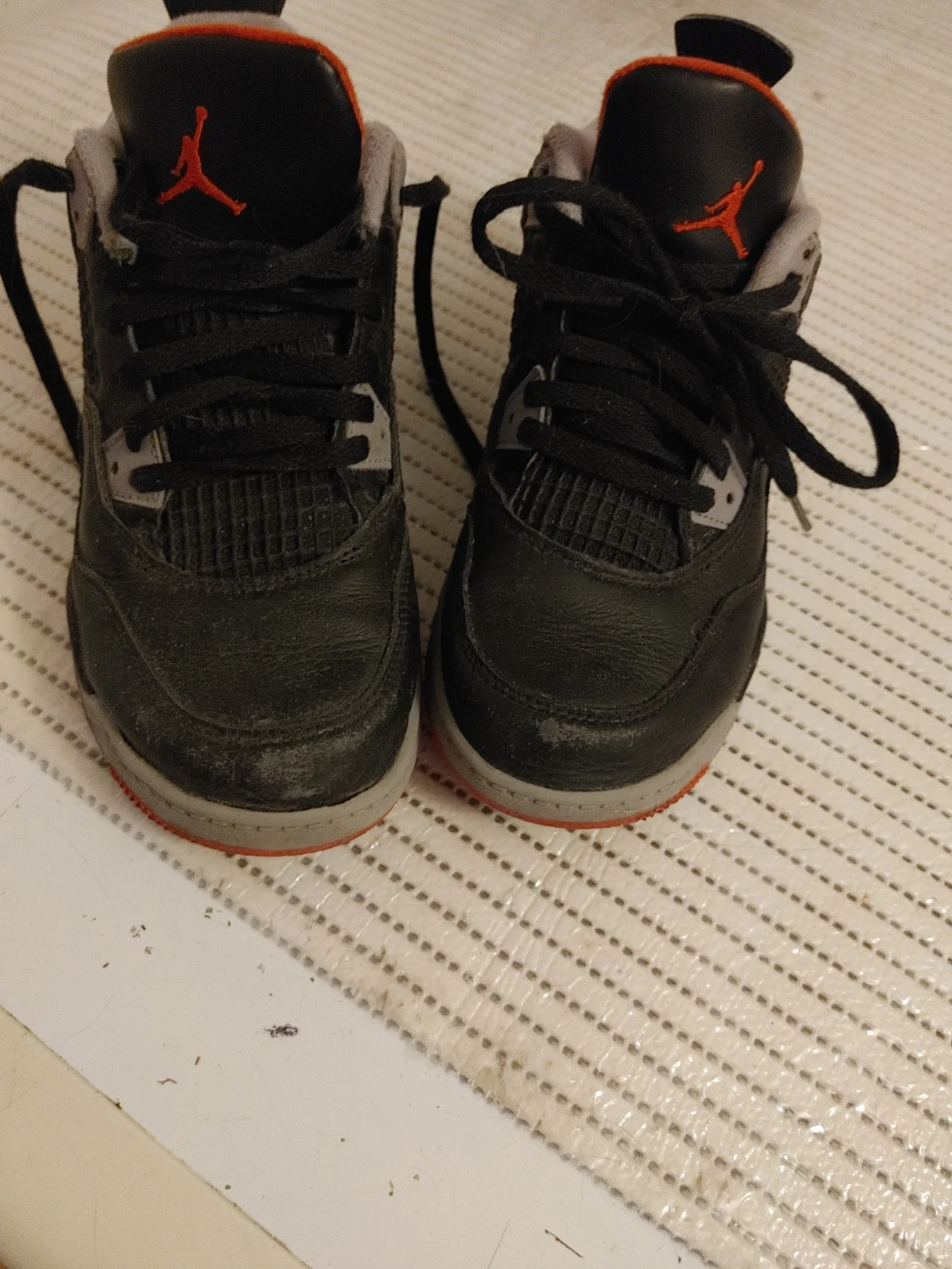 Nike Air Jordan 4 (GS) Size 2.5Y