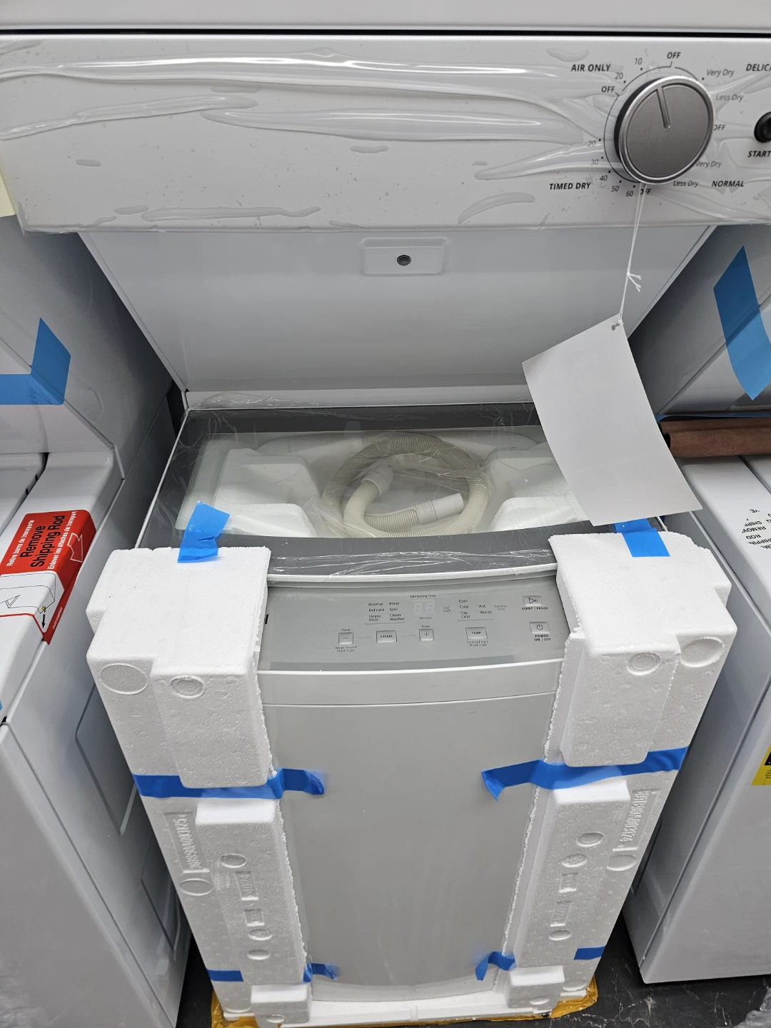 New Whirlpool 24in washer and dryer tower electric 110v - photo 2