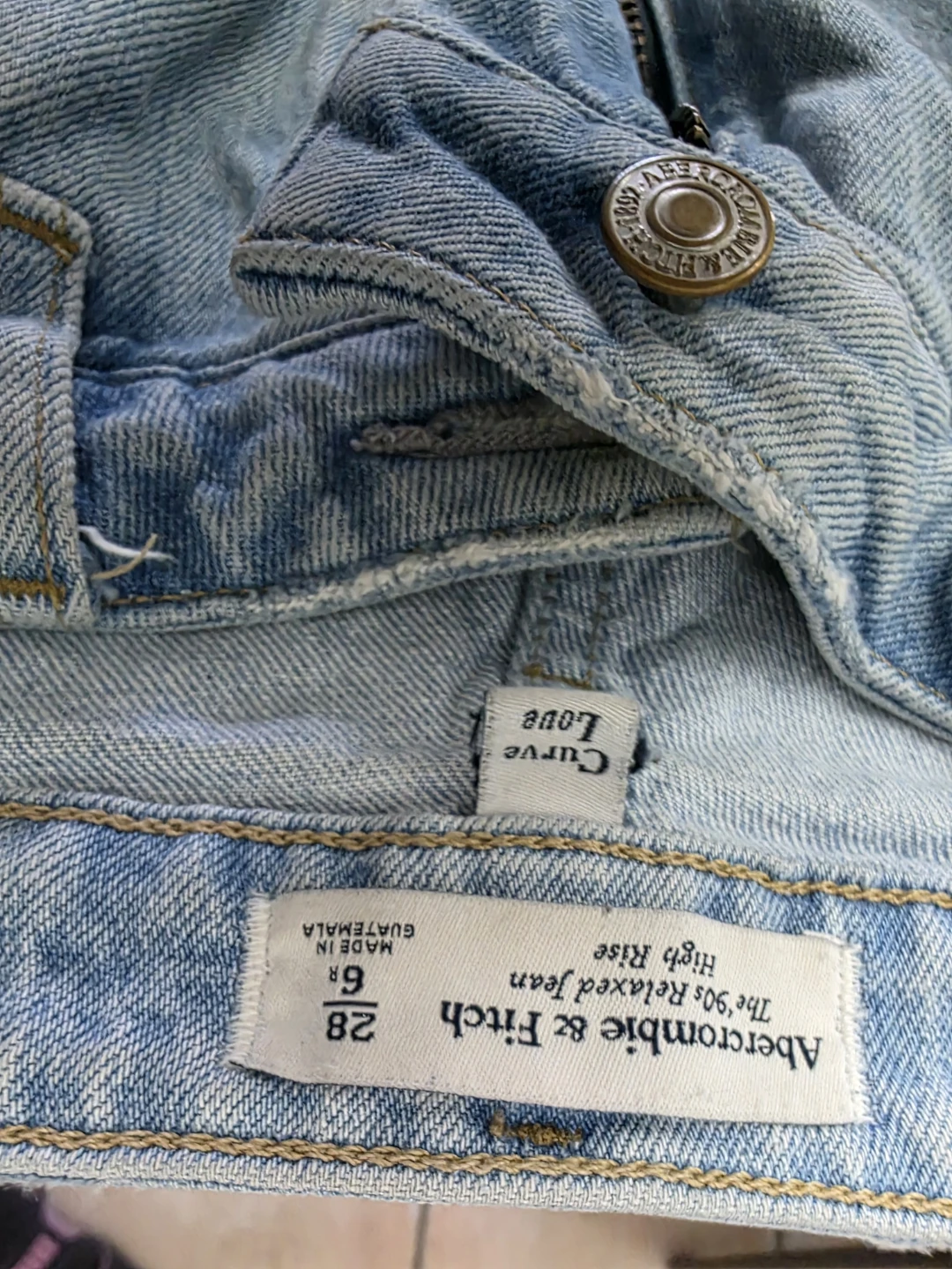Abercrombie & Fitch The '90s Relaxed Jean - Light Wash Size 28 - photo 2