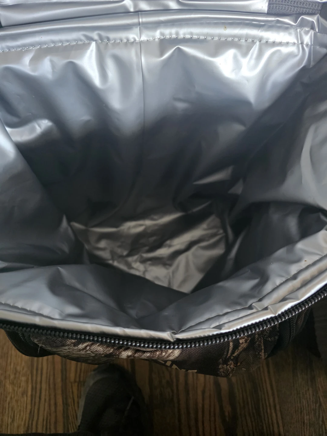 Uline Camouflage Rolling Cooler Bag - photo 4