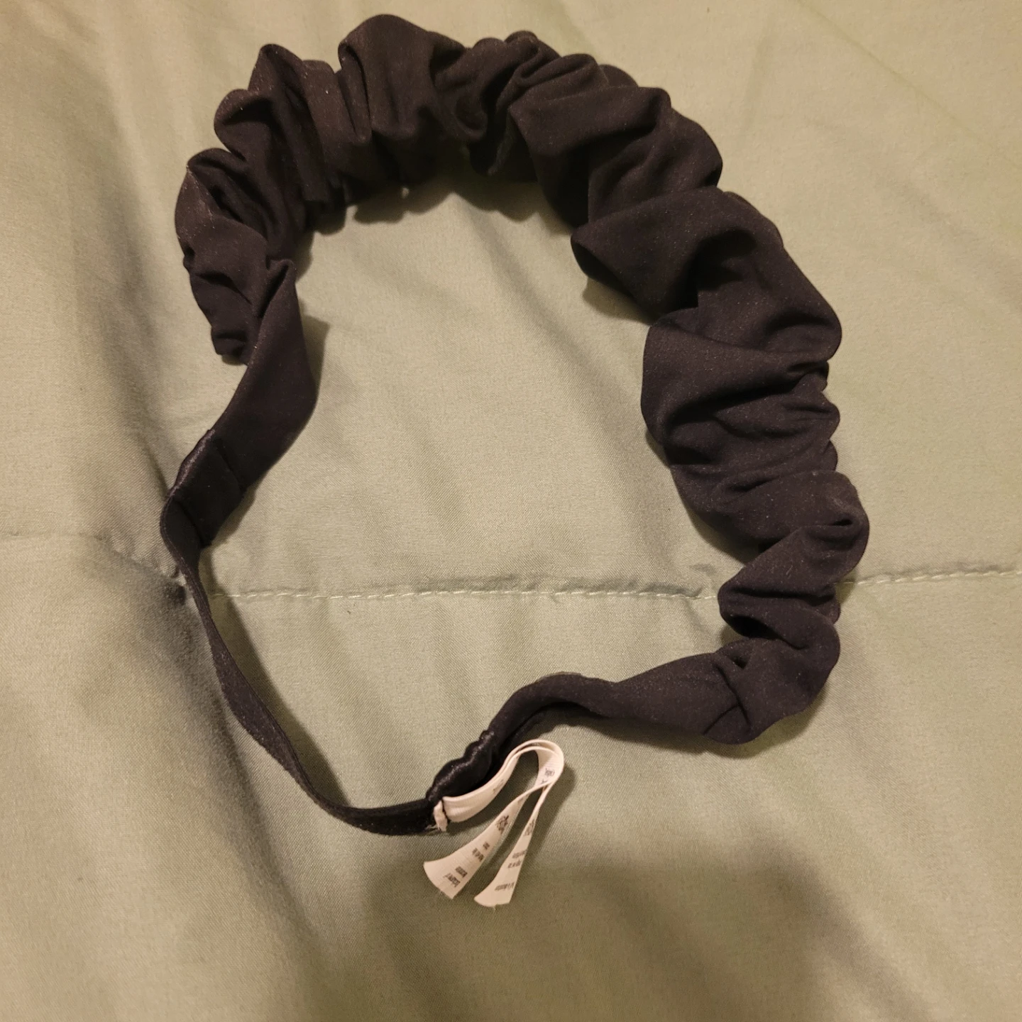 Lululemon Black Ruched Headband - photo 2