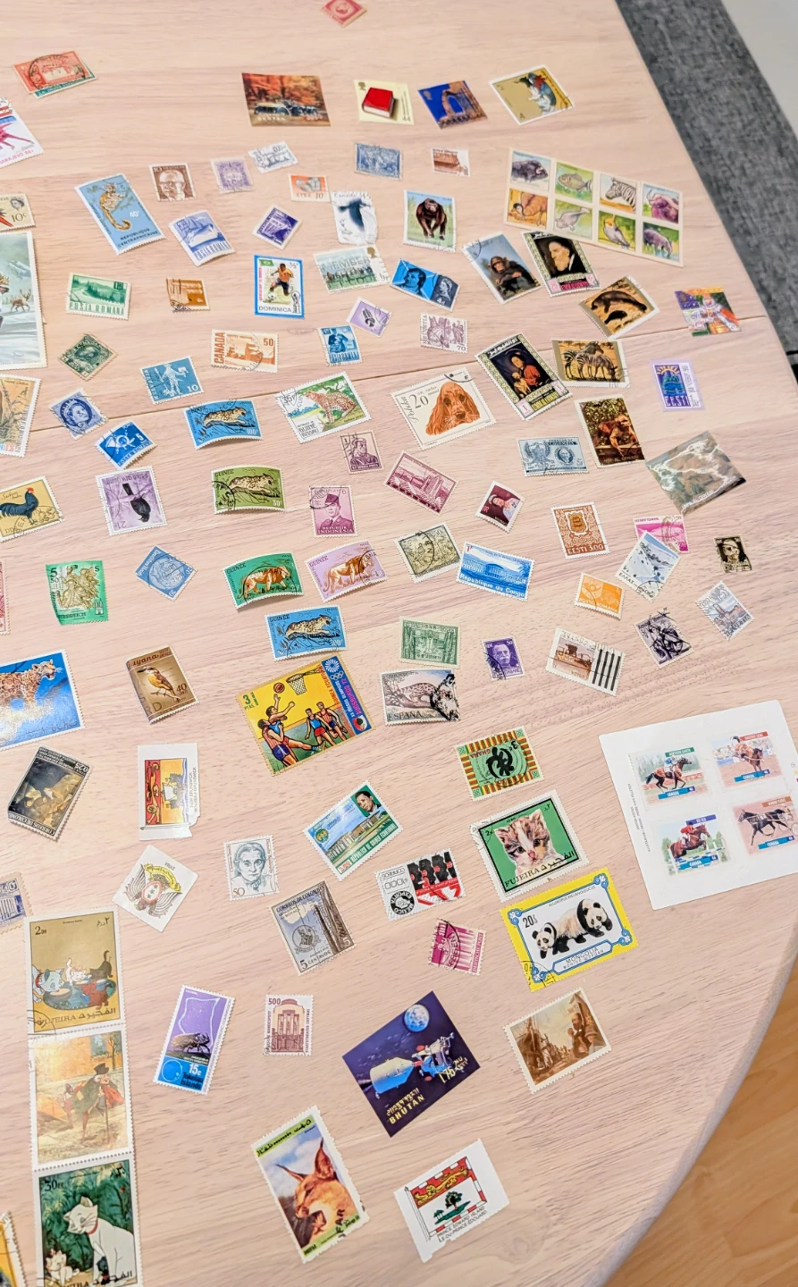 Assorted Vintage Stamp Collection - photo 4