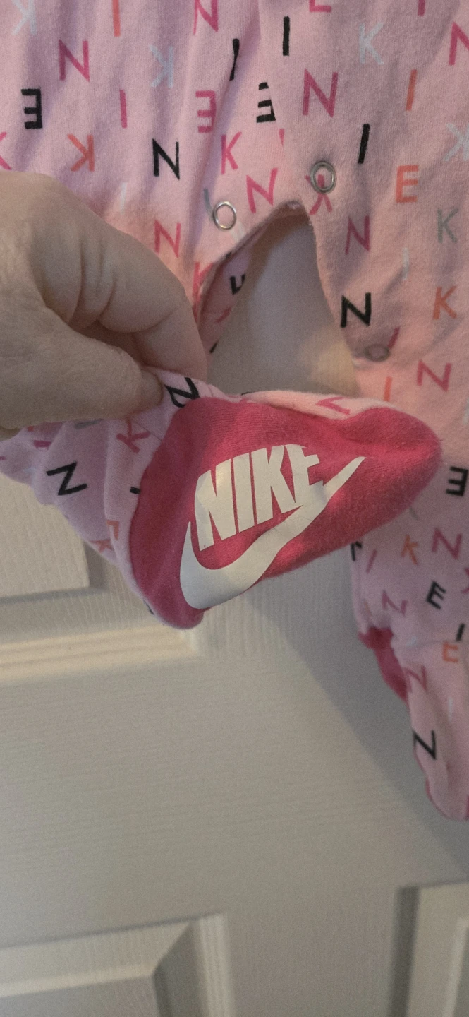 Nike Baby Sleeper Pink All-Over Logo Footie. 9 mo - photo 3