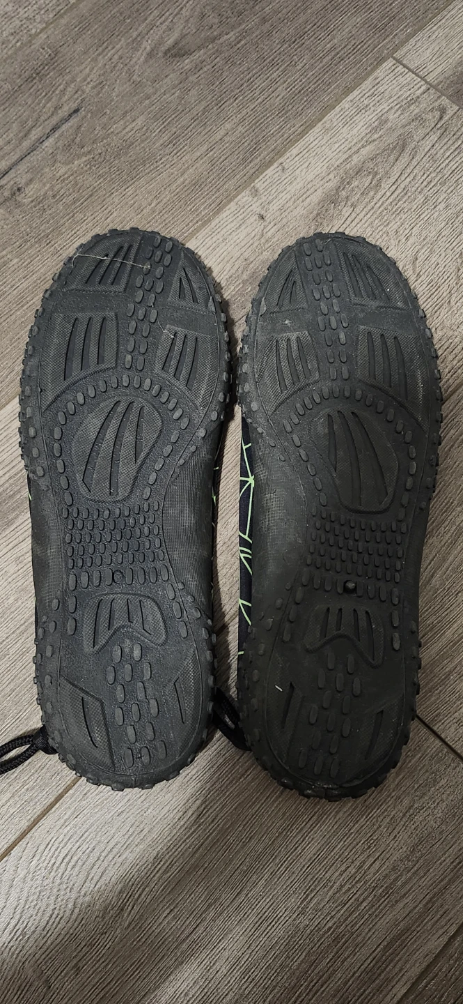 Black Water Shoes with Green Geometric Pattern - Size 9 - photo 3