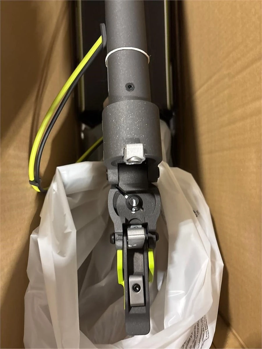 Navee S65 Electric Scooter - photo 3