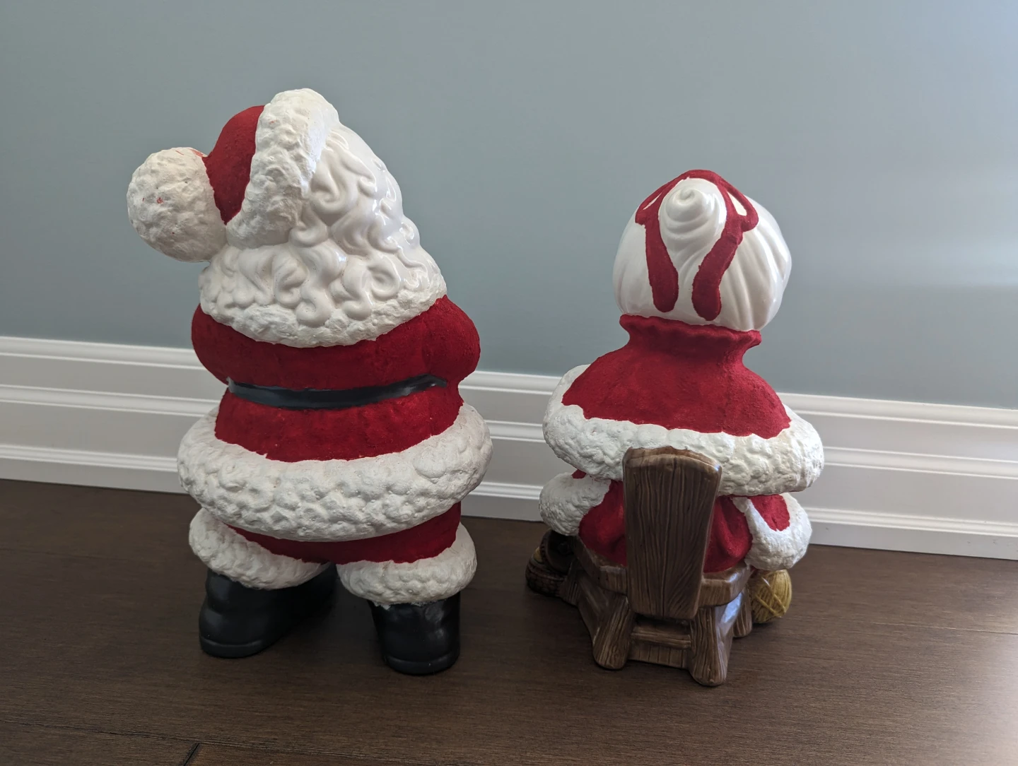 Vintage Hand painted Ceramic Santa  Mrs. Claus Figurines 14" - photo 3