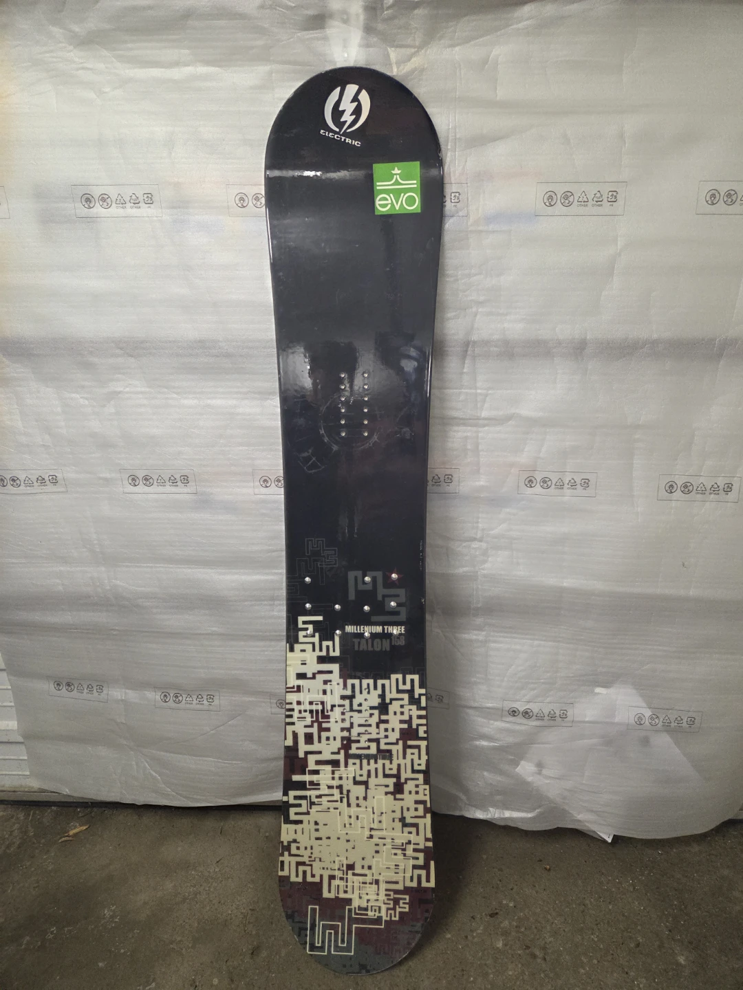 M3 Millennium Three Talon Snowboard