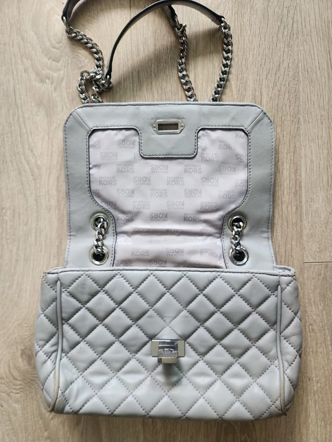 Michael Kors Quilted Leather Shoulder Bag - photo 4