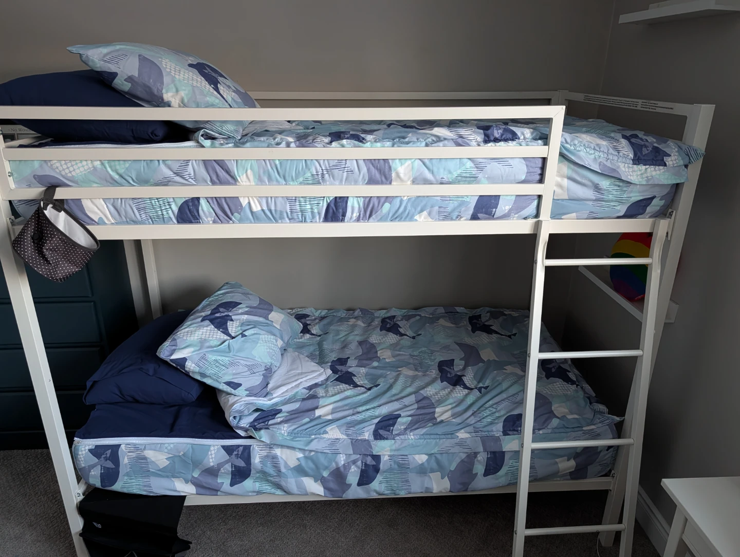 Twin bunk bed - plus mattress and bedding