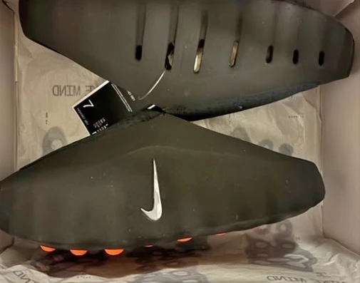 Nike Mind 001