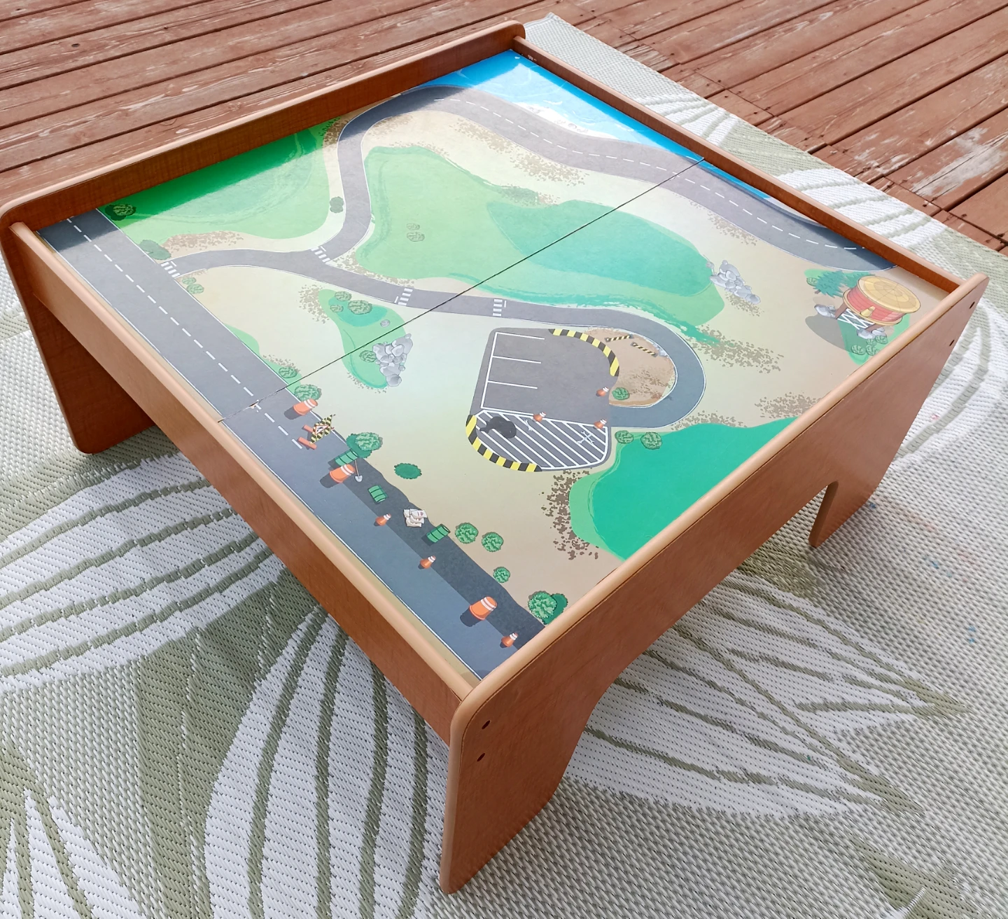 Wooden Kids Play Table with Road Map Design